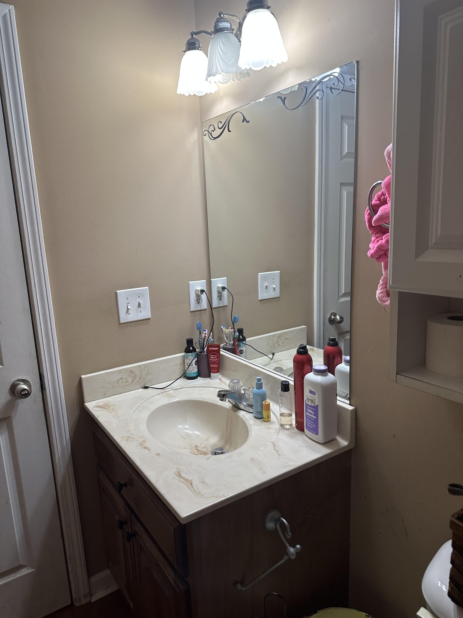 Chapel Hill, Tennessee, 37034, United States, 3 Bedrooms Bedrooms, ,2 BathroomsBathrooms,Residential,For Sale,1968730