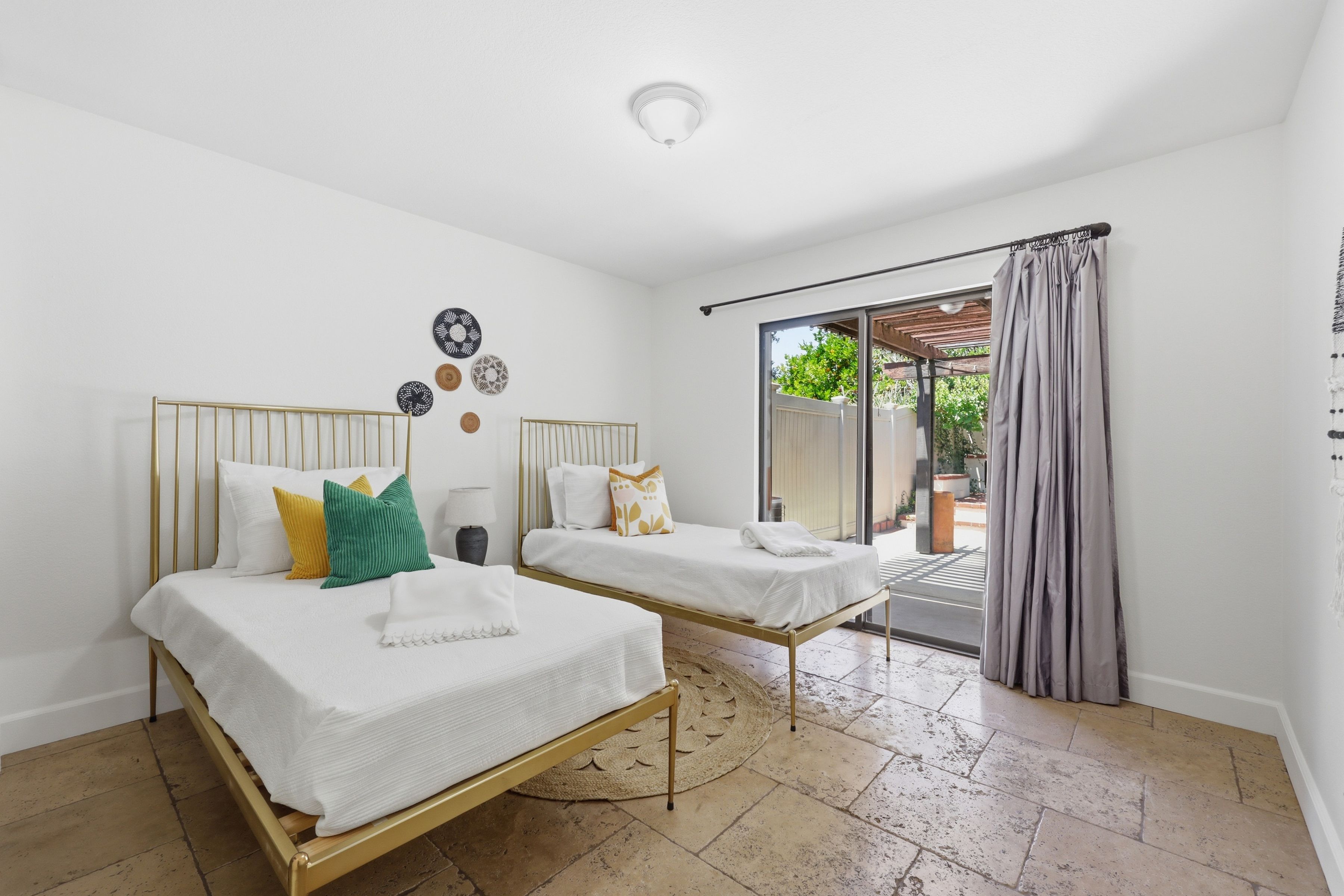  Charming End-Unit in Ojai - 物件實景