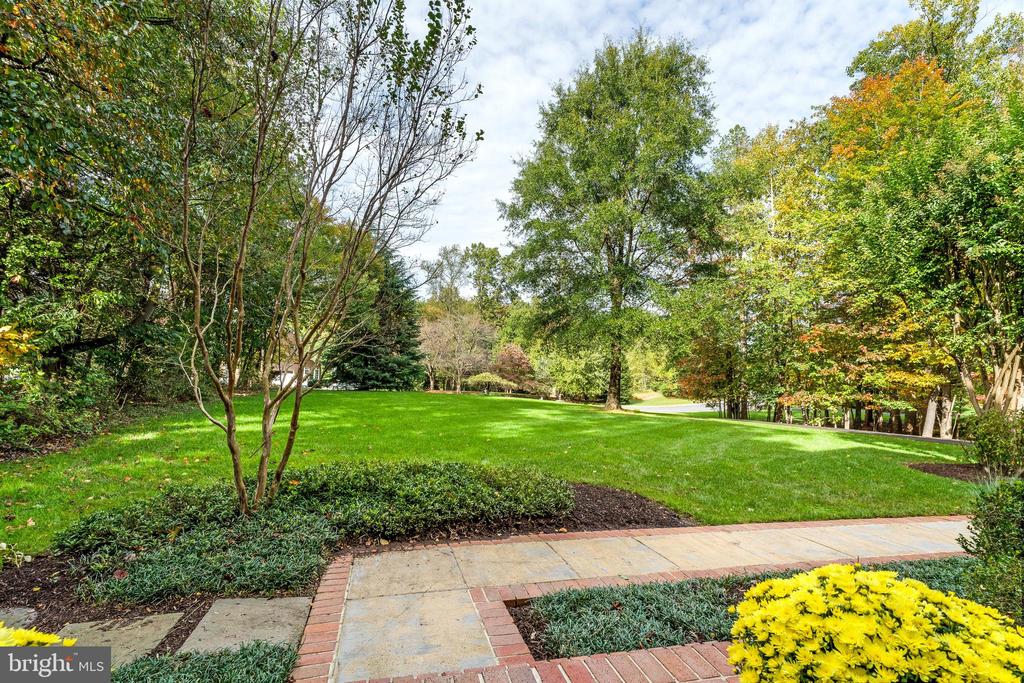 Fairfax, Virginia, 22033, United States, 6 Bedrooms Bedrooms, ,6 BathroomsBathrooms,Residential,For Sale,1973786