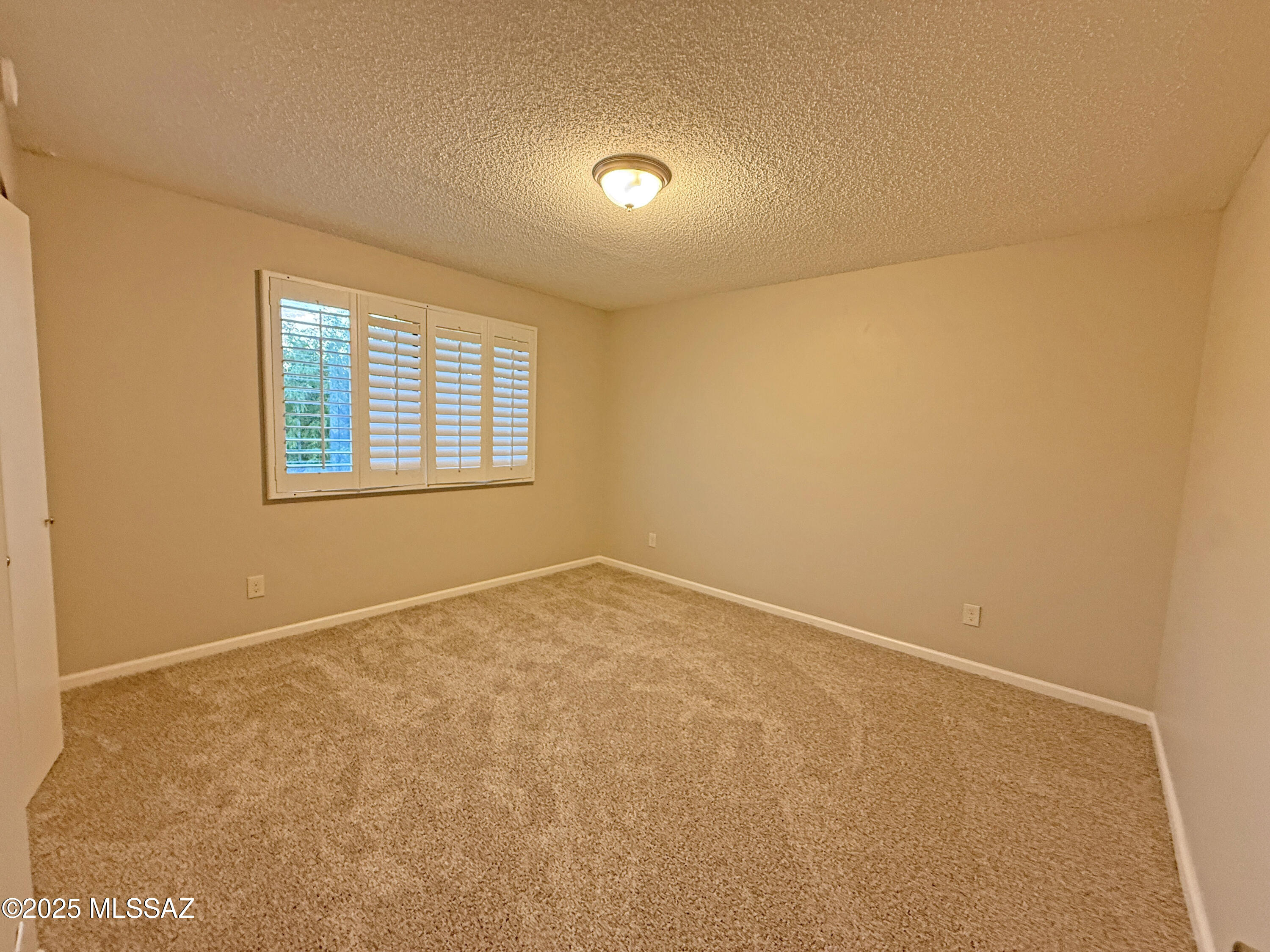 Tucson, Arizona, 85745, United States, 4 Bedrooms Bedrooms, ,3 BathroomsBathrooms,Residential,For Sale,1848330