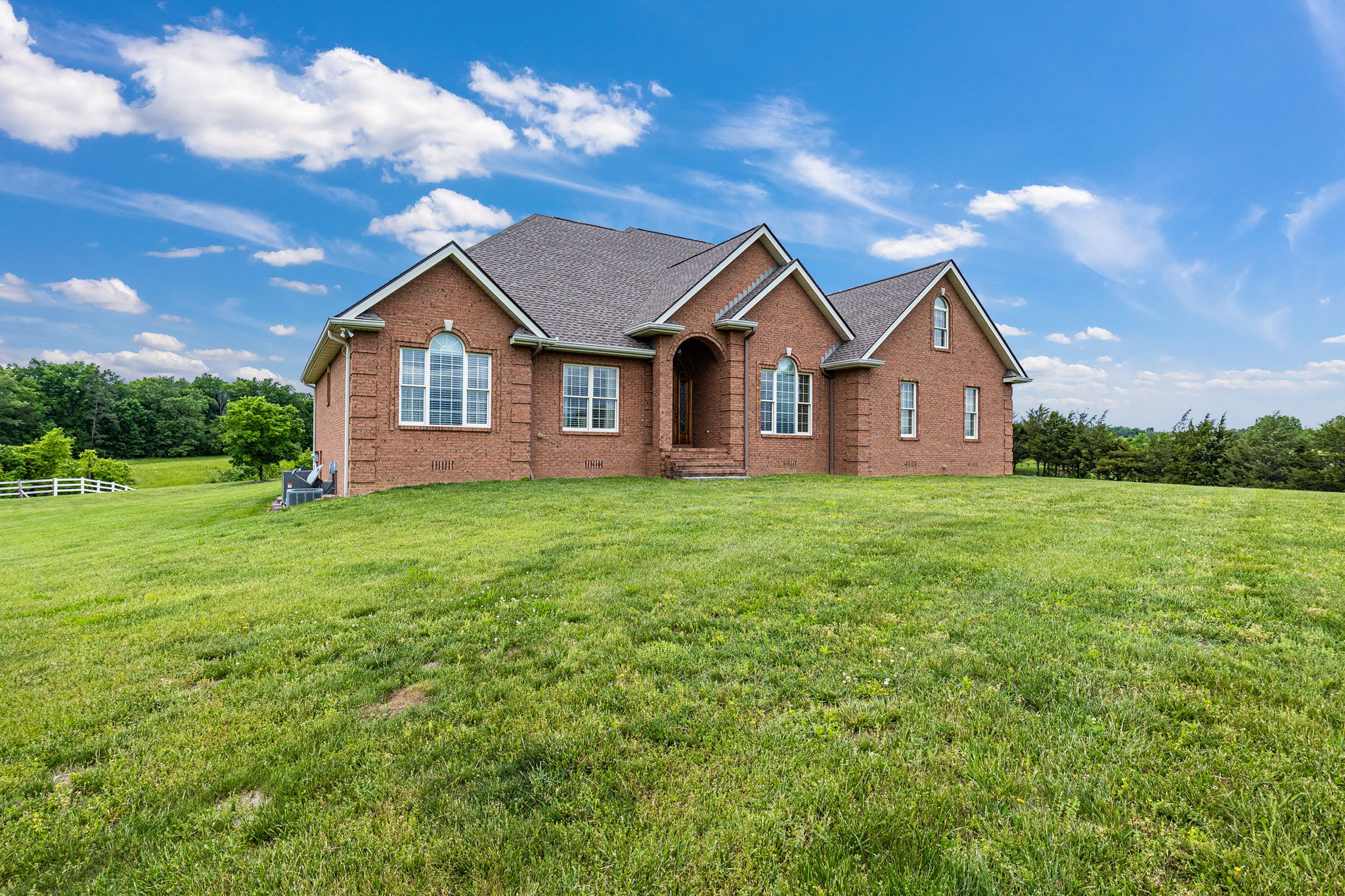 Sevierville, Tennessee, 37876, United States, 3 Bedrooms Bedrooms, ,3 BathroomsBathrooms,Residential,For Sale,1979818