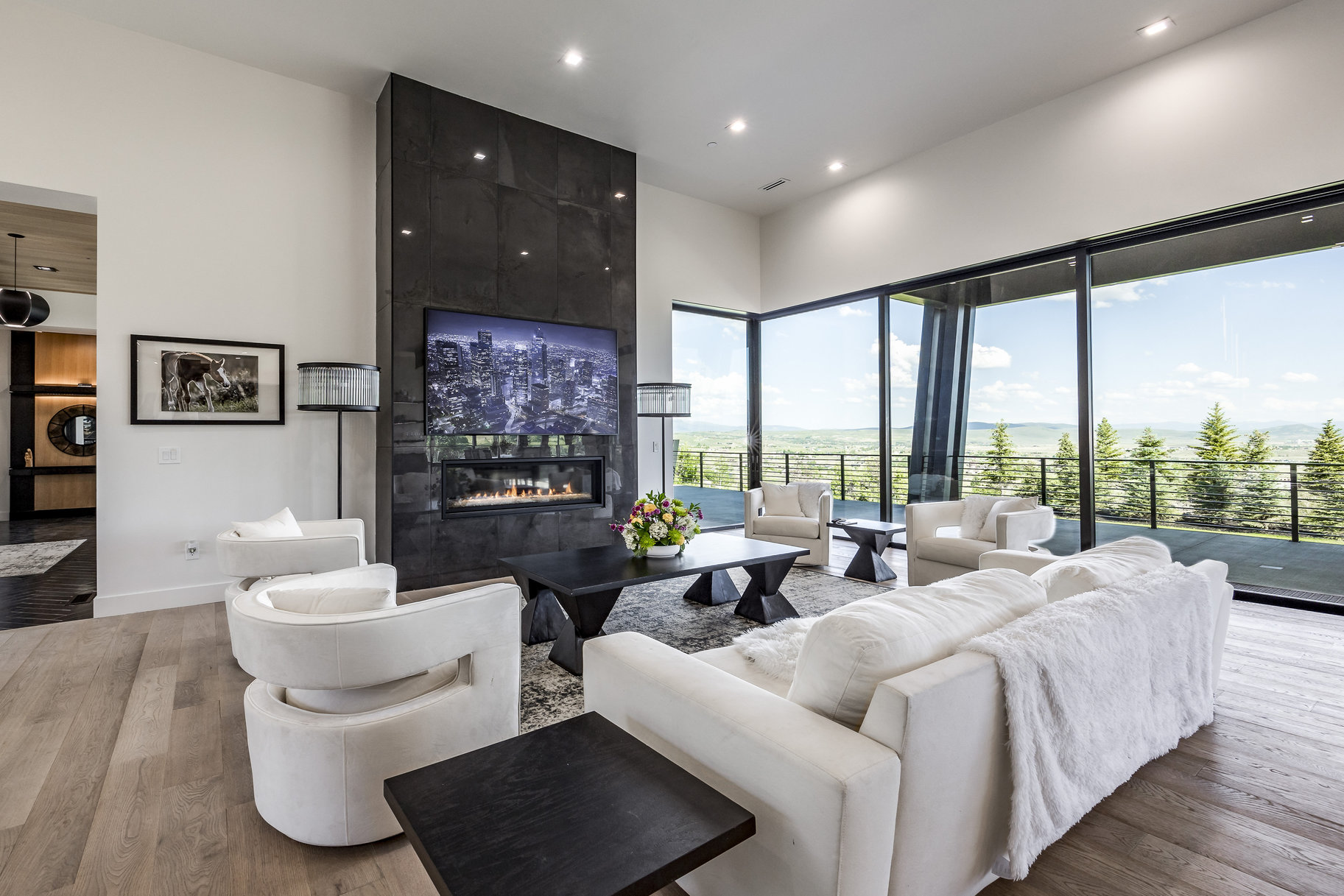  A RARE MODERN MOUNTAIN ESTATE WITH AN EXTRAORDINARY EQUESTRIAN FACILITY - 物件實景