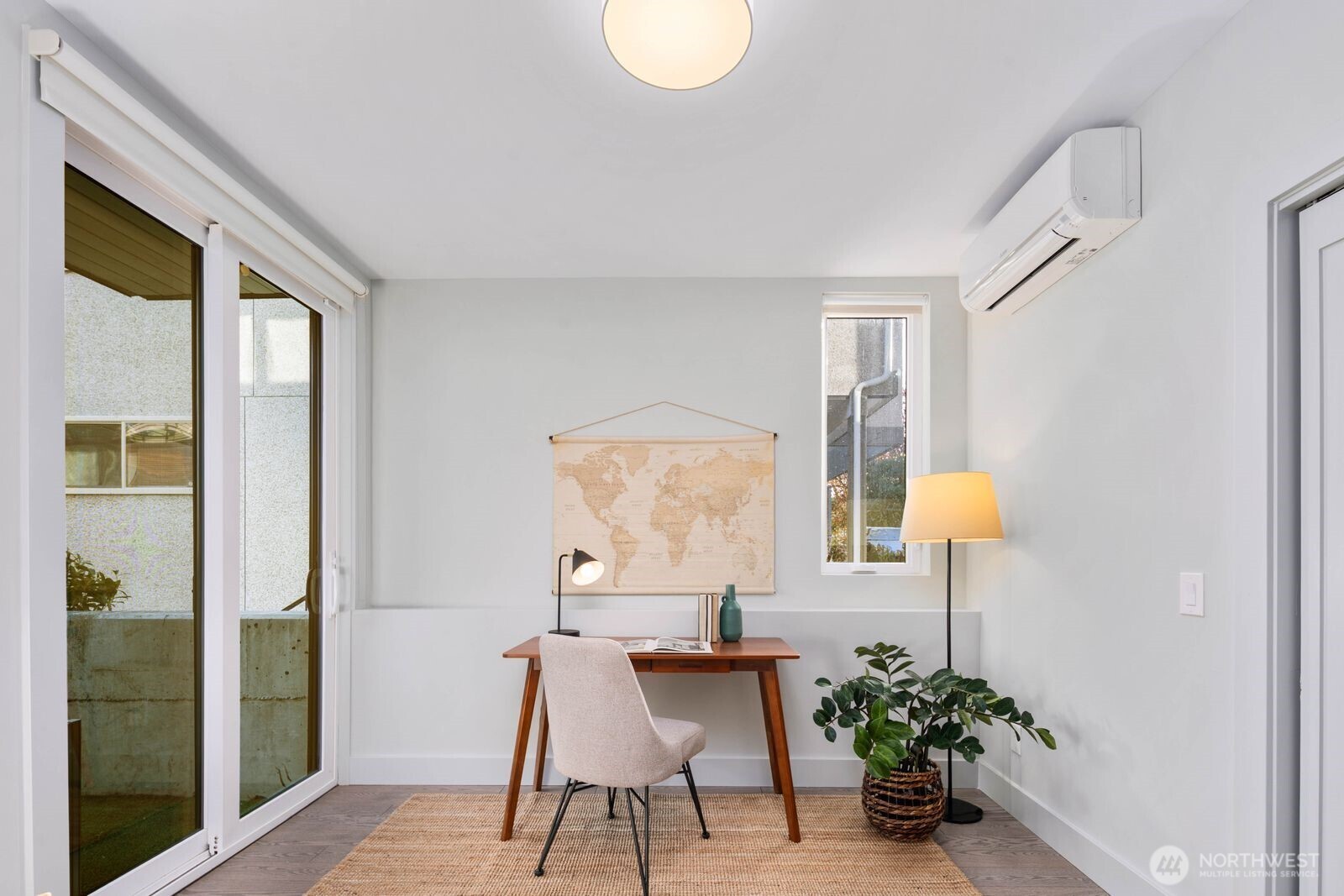 Seattle, Washington, 98103, United States, 3 Bedrooms Bedrooms, ,2 BathroomsBathrooms,Residential,For Sale,1990926