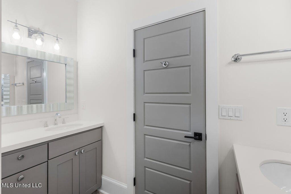 Gulfport, Mississippi, 39501, United States, 4 Bedrooms Bedrooms, ,3 BathroomsBathrooms,Residential,For Sale,1974056