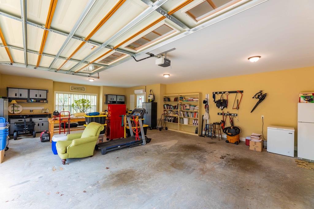 Pine Mountain, Georgia, 31822, United States, 4 Bedrooms Bedrooms, ,3 BathroomsBathrooms,Residential,For Sale,2001934