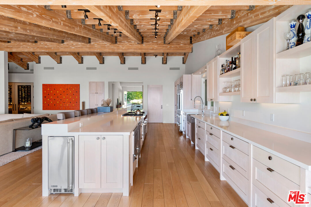 Malibu, California, 90265, United States, 4 Bedrooms Bedrooms, ,4 BathroomsBathrooms,Residential,For Sale,1970476