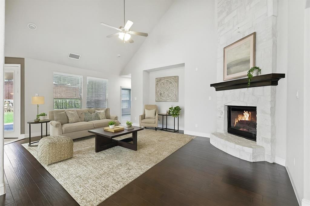 Little Elm, Texas, 75068, United States, 4 Bedrooms Bedrooms, ,5 BathroomsBathrooms,Residential,For Sale,2030364