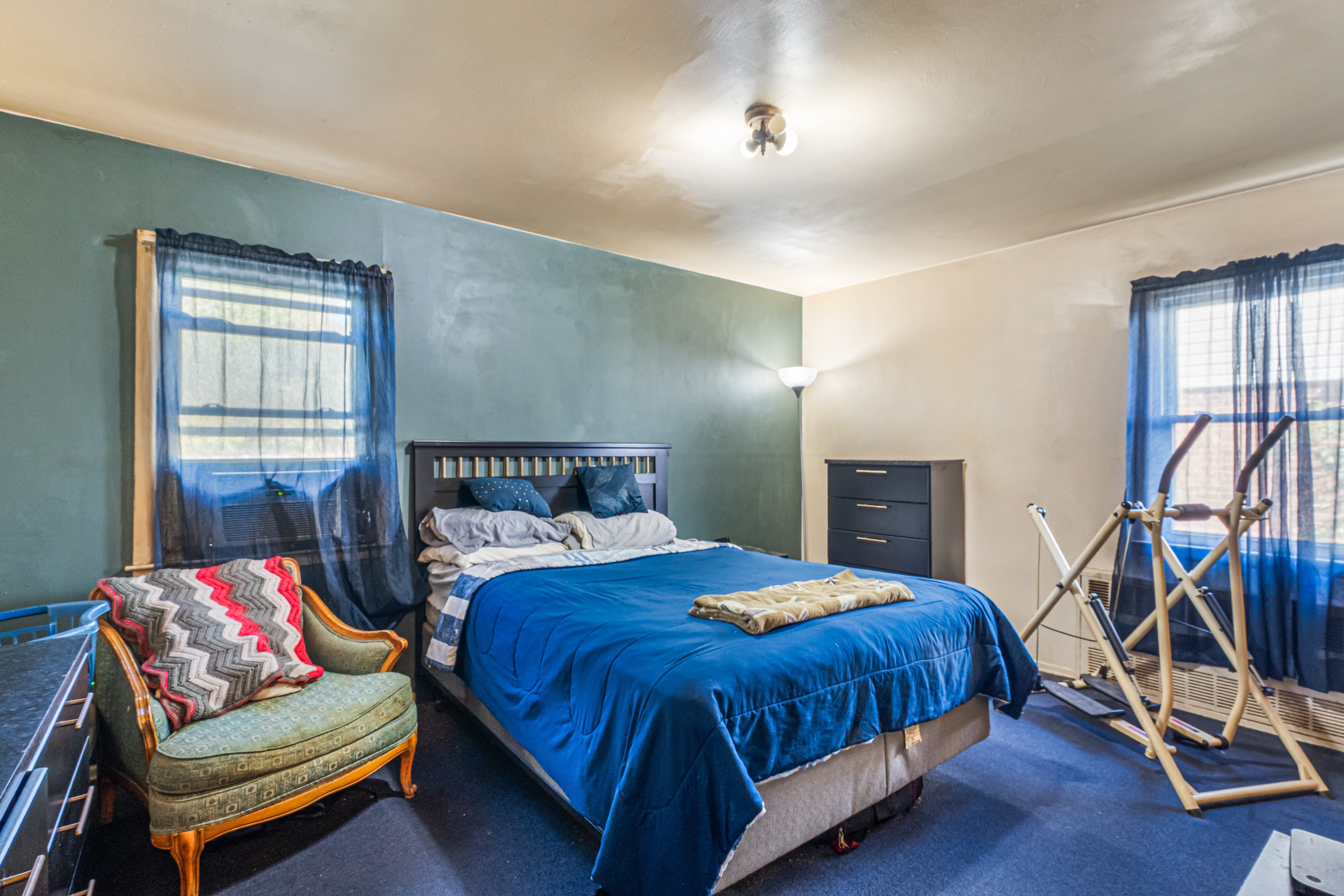  221-51 Braddock Avenue, Queens Village, NY, 11427 - 物件實景