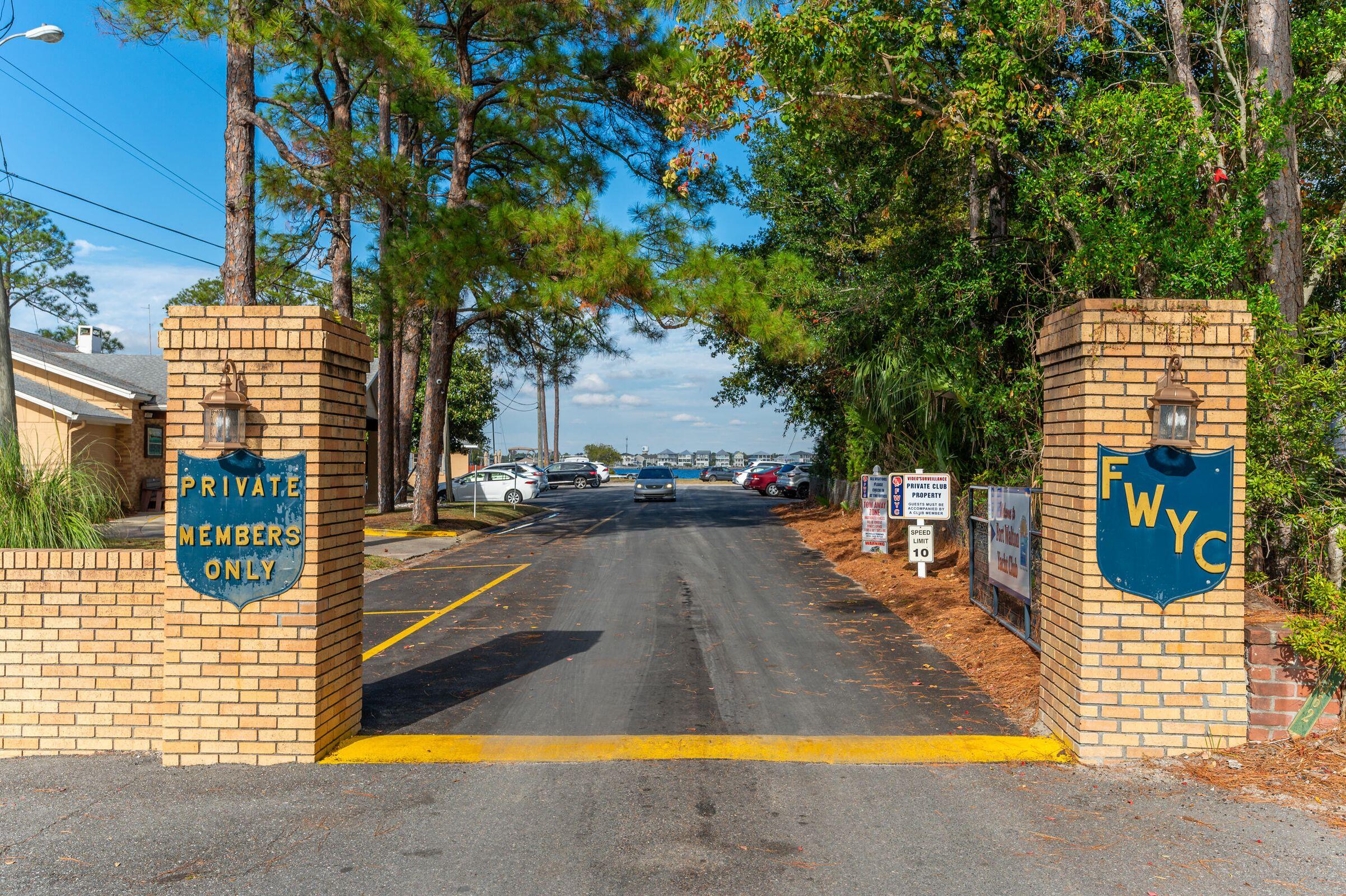 Fort Walton Beach, Florida, 32548, United States, 6 Bedrooms Bedrooms, ,3 BathroomsBathrooms,Residential,For Sale,1890001