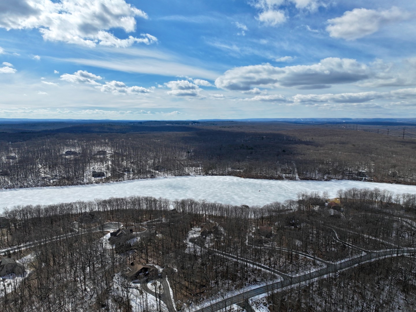 Hawley, Pennsylvania, 18428, United States, 3 Bedrooms Bedrooms, ,2 BathroomsBathrooms,Residential,For Sale,1995739