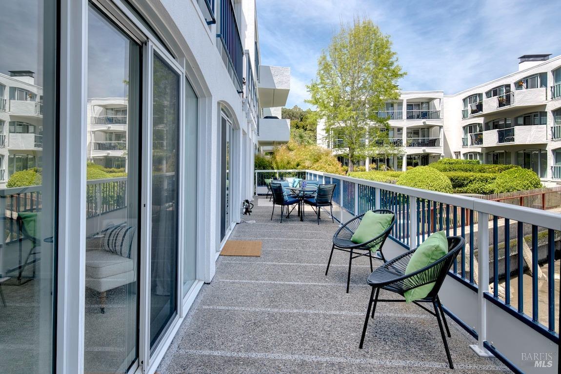 Mill Valley, California, 94941, United States, 2 Bedrooms Bedrooms, ,2 BathroomsBathrooms,Residential,For Sale,1926308