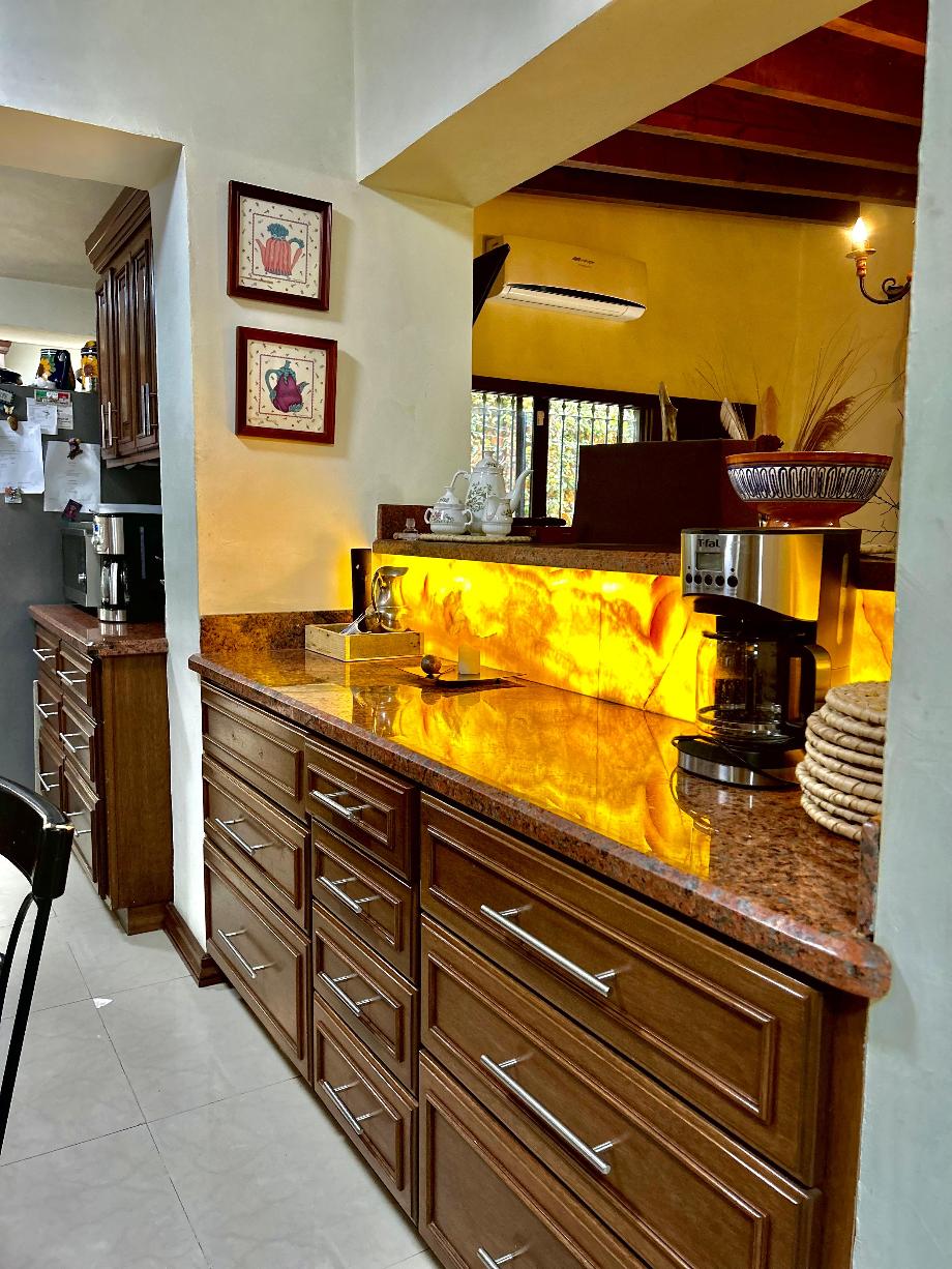 Saltillo, Coahuila de Zaragoza, 25204, Mexico, 4 Bedrooms Bedrooms, ,4 BathroomsBathrooms,Residential,For Sale,1821223