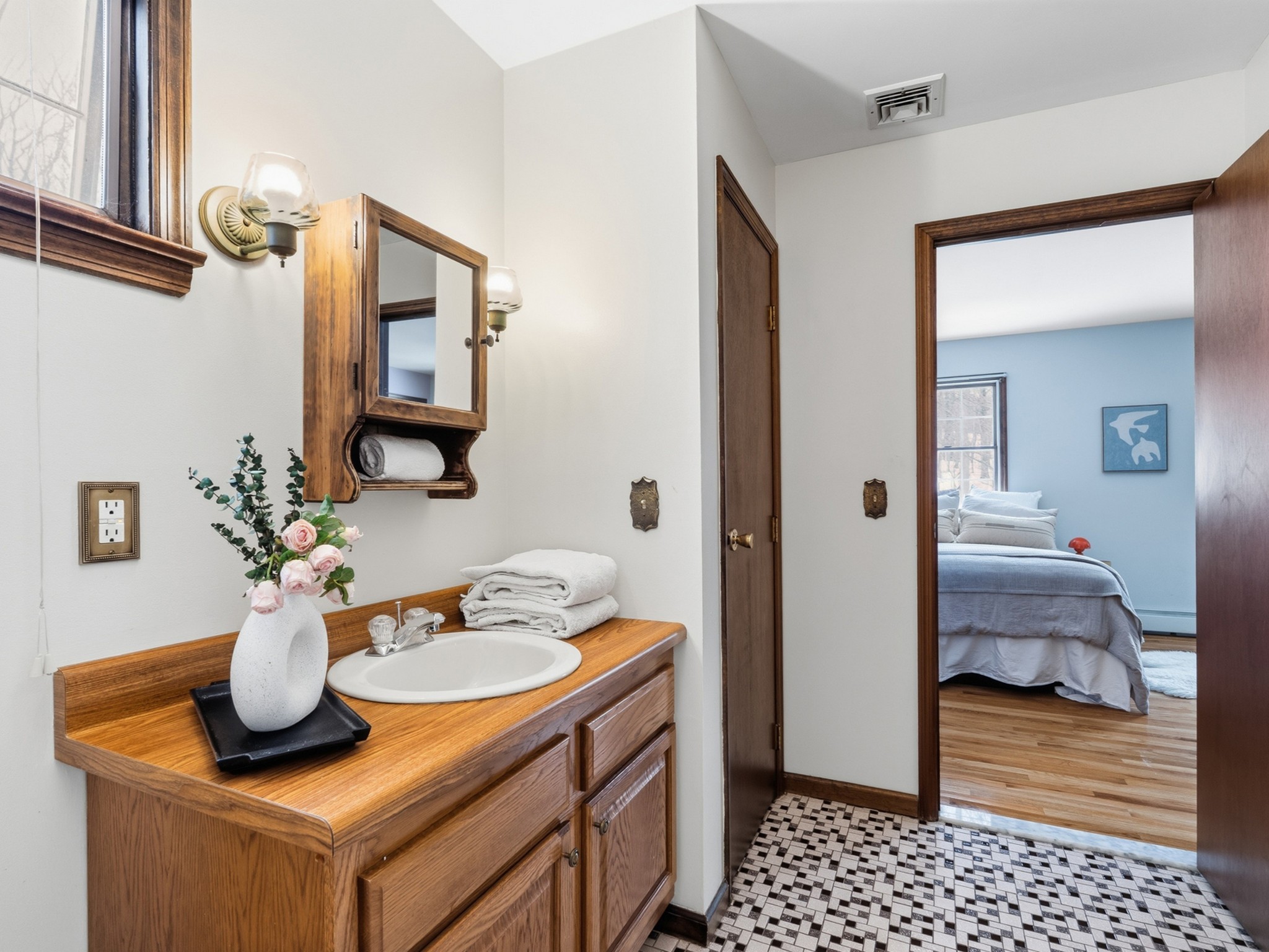  Buckberg Mountain Colonial - 物件實景