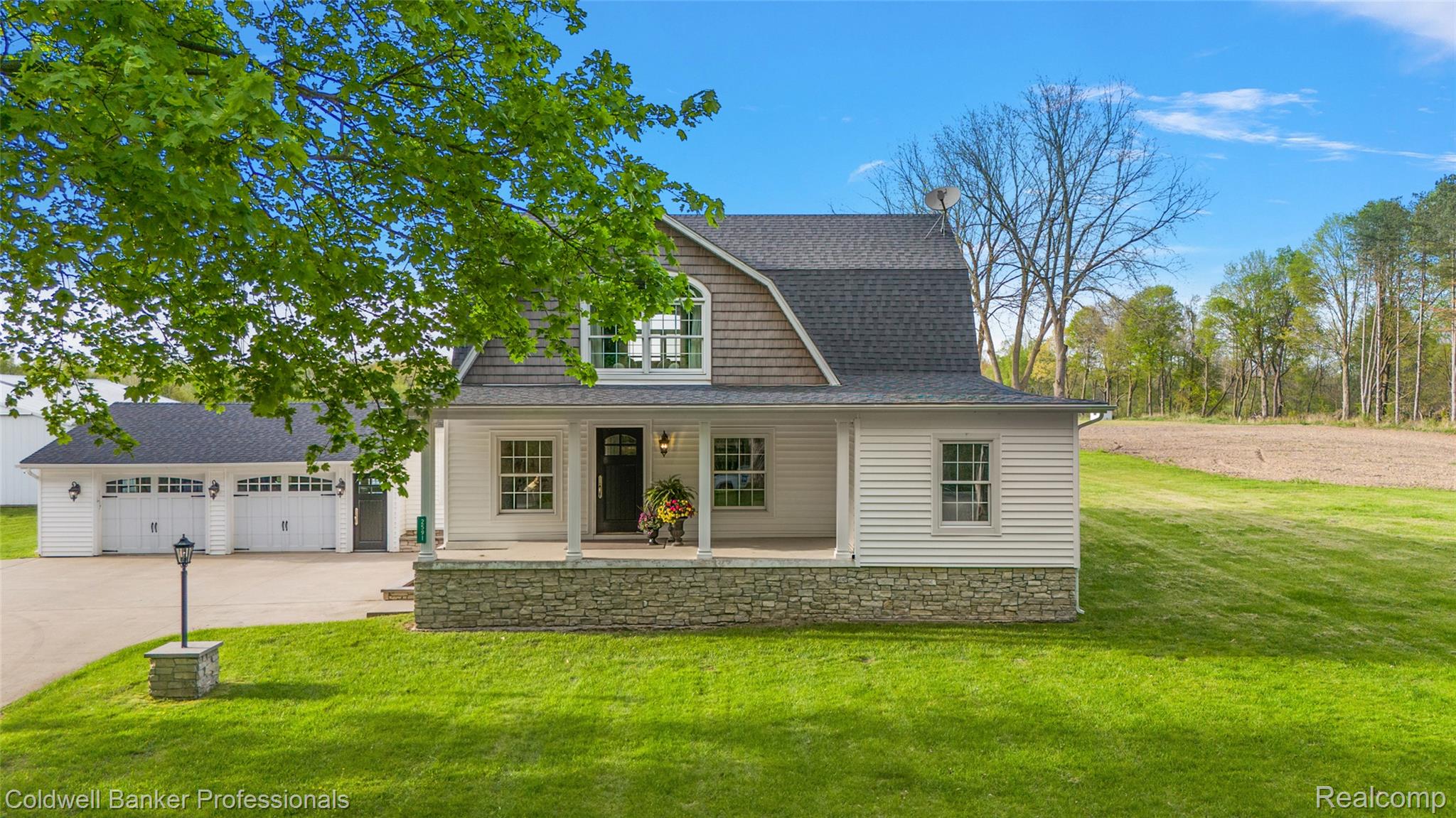 Lapeer, Michigan, 48446, United States, 3 Bedrooms Bedrooms, ,3 BathroomsBathrooms,Residential,For Sale,1907638