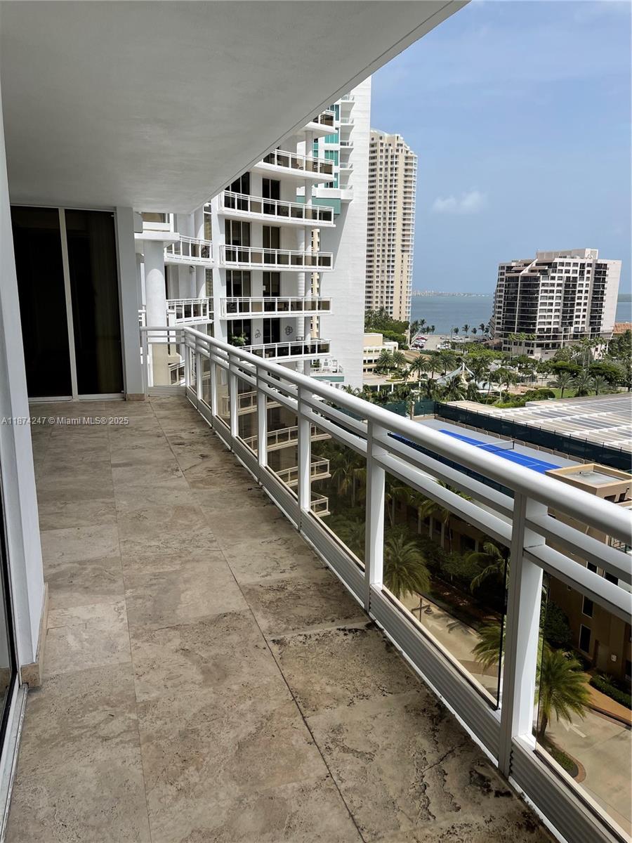 Miami, Florida, 33131, United States, 2 Bedrooms Bedrooms, ,3 BathroomsBathrooms,Residential,For Sale,1942203