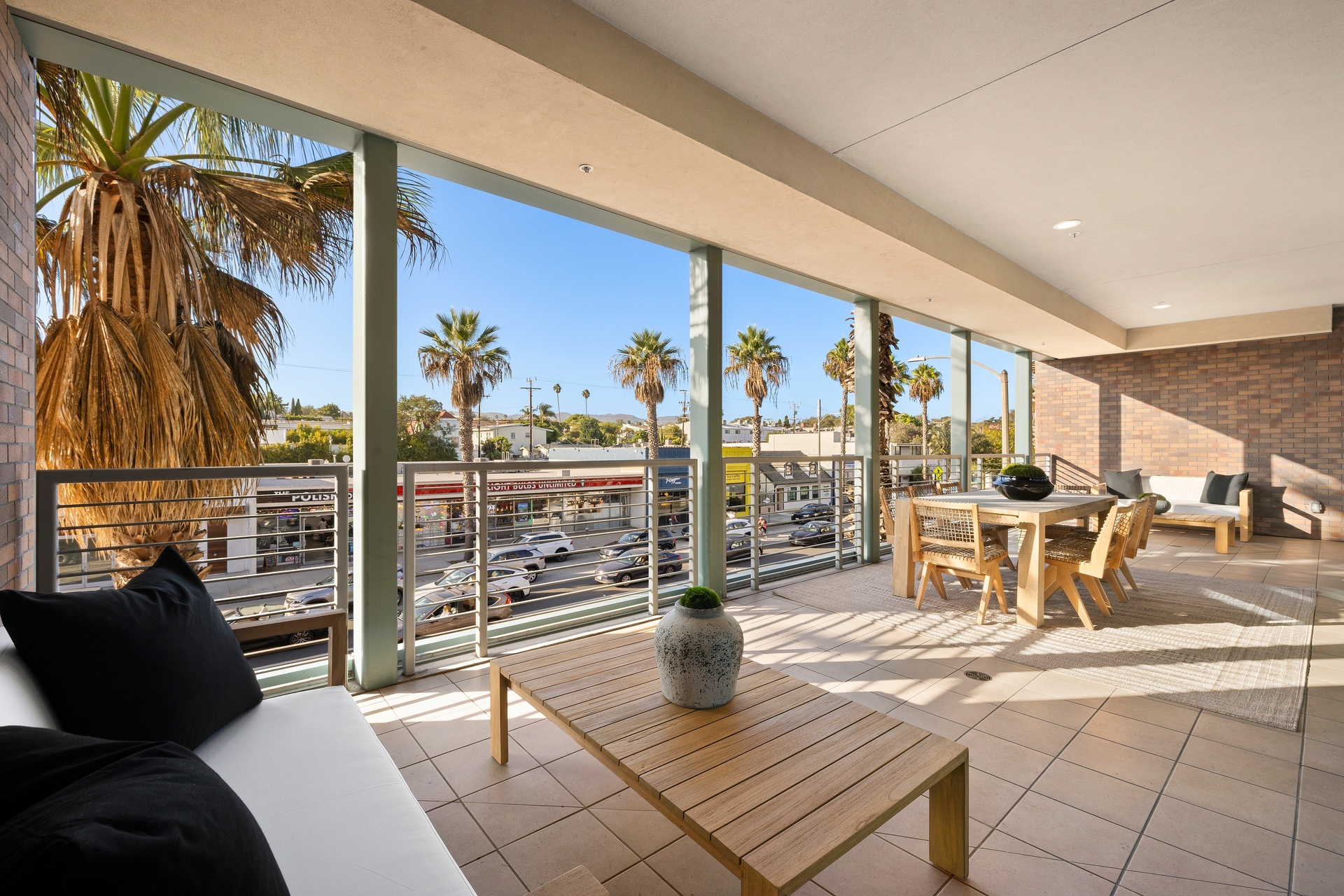  2300 Wilshire Blvd - 物件實景