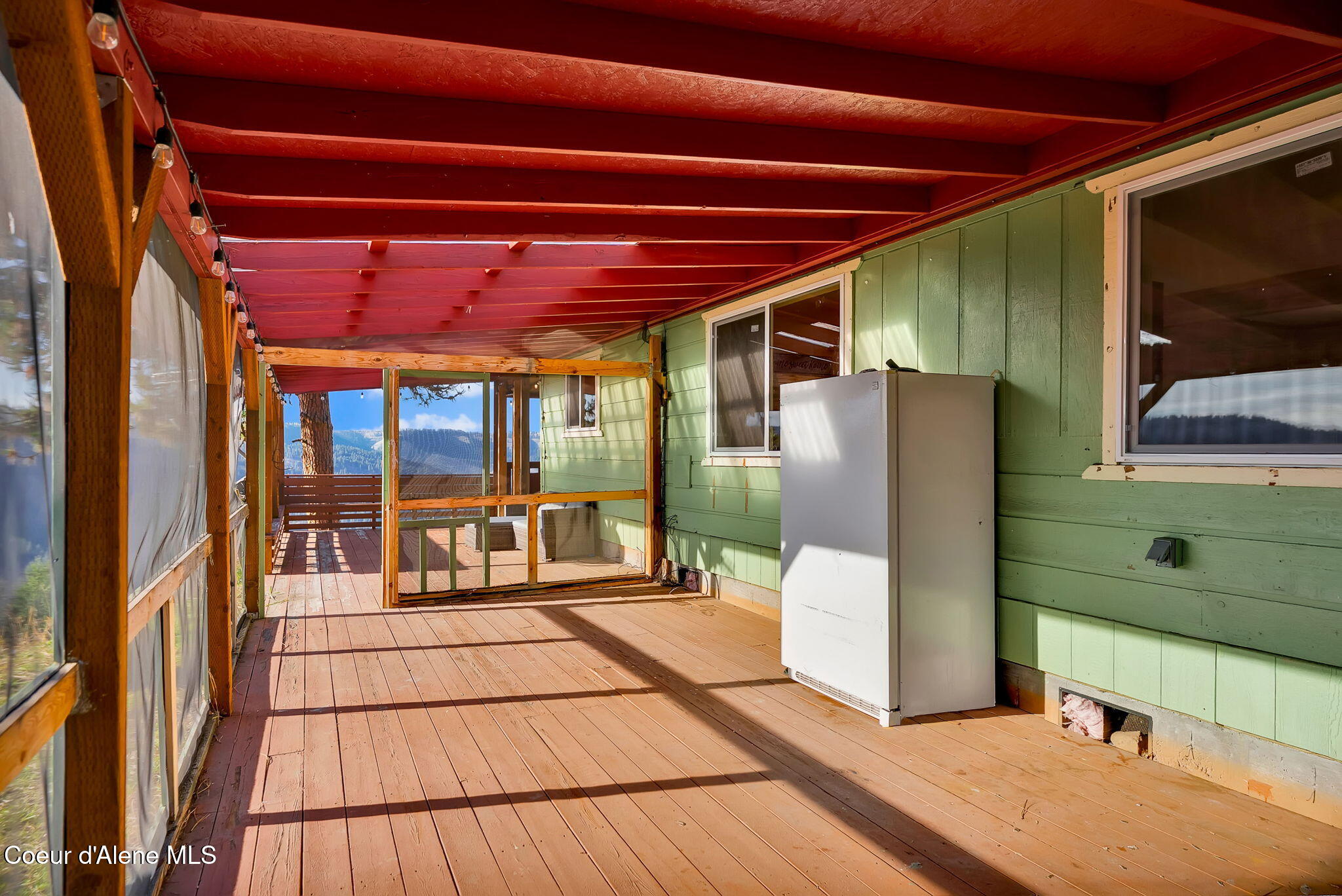 Orofino, Idaho, 83544, United States, 4 Bedrooms Bedrooms, ,Residential,For Sale,1991017