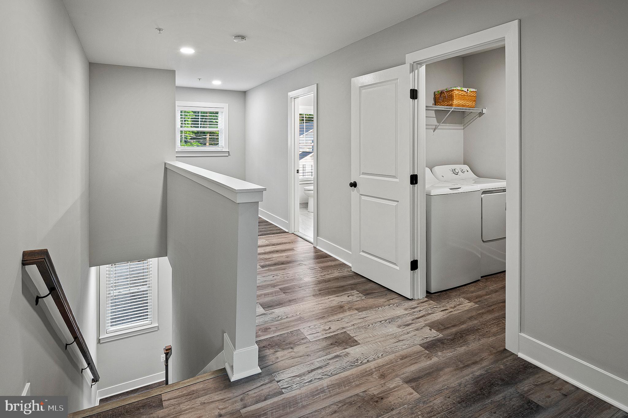 Edgewater, Maryland, 21037, United States, 5 Bedrooms Bedrooms, ,3 BathroomsBathrooms,Residential,For Sale,1895020