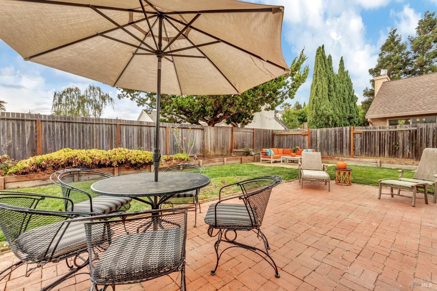Benicia, California, 94510, United States, 2 Bedrooms Bedrooms, ,3 BathroomsBathrooms,Residential,For Sale,1951025