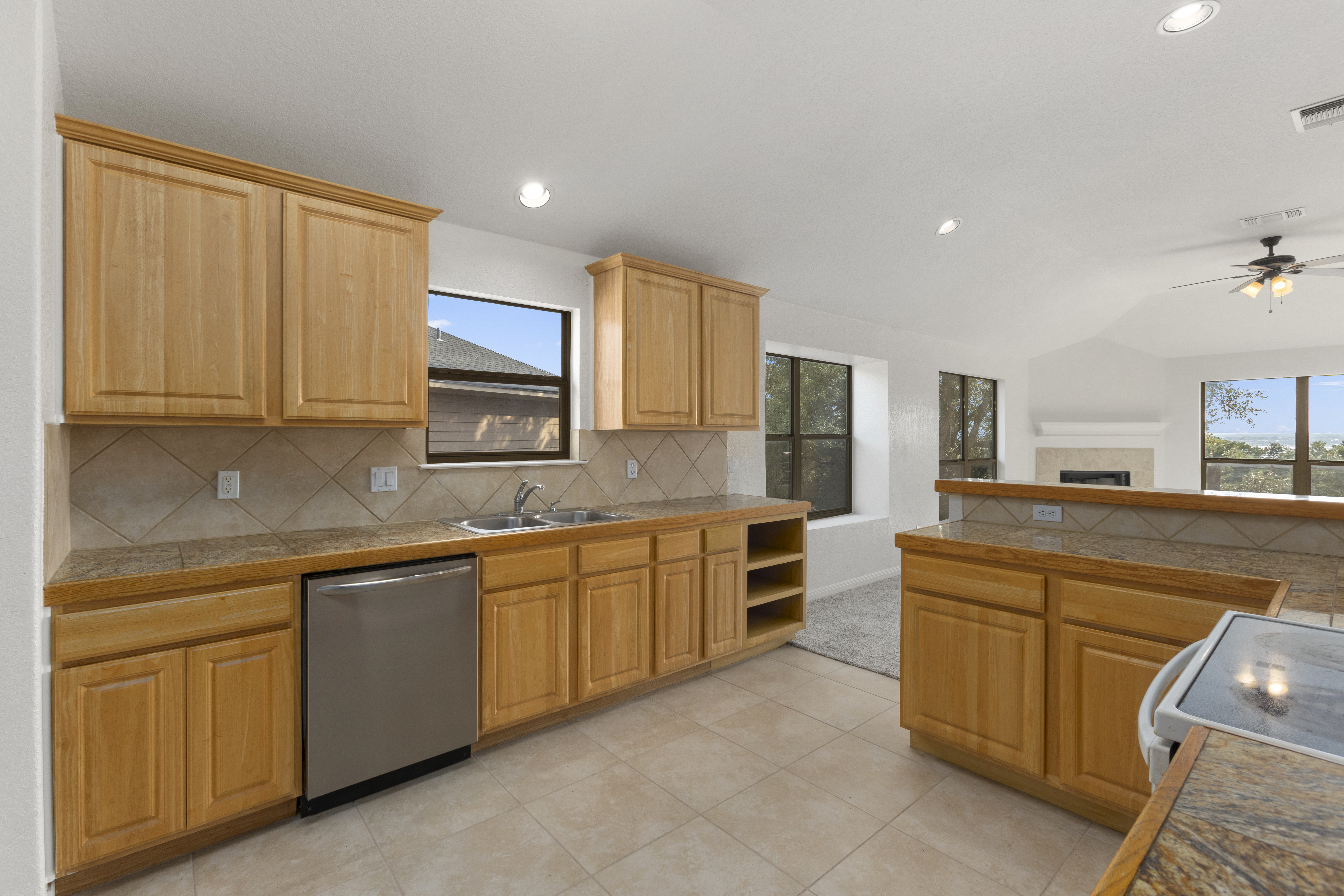  Charming Canyon Lake Home - 物件實景