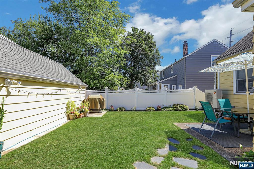 Fair Lawn, New Jersey, 07410, United States, 4 Bedrooms Bedrooms, ,2 BathroomsBathrooms,Residential,For Sale,1940655