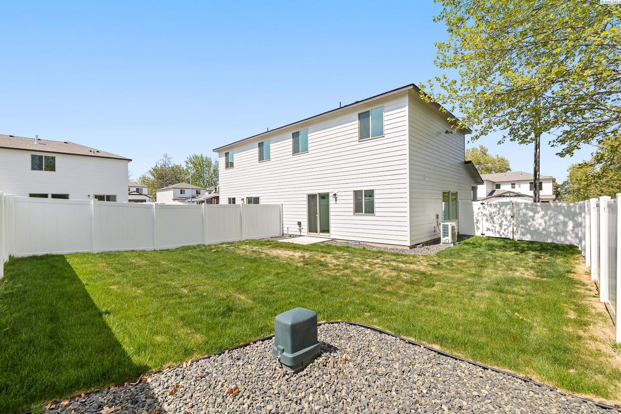 Kennewick, Washington, 99337, United States, 6 Bedrooms Bedrooms, ,Residential,For Sale,1796144
