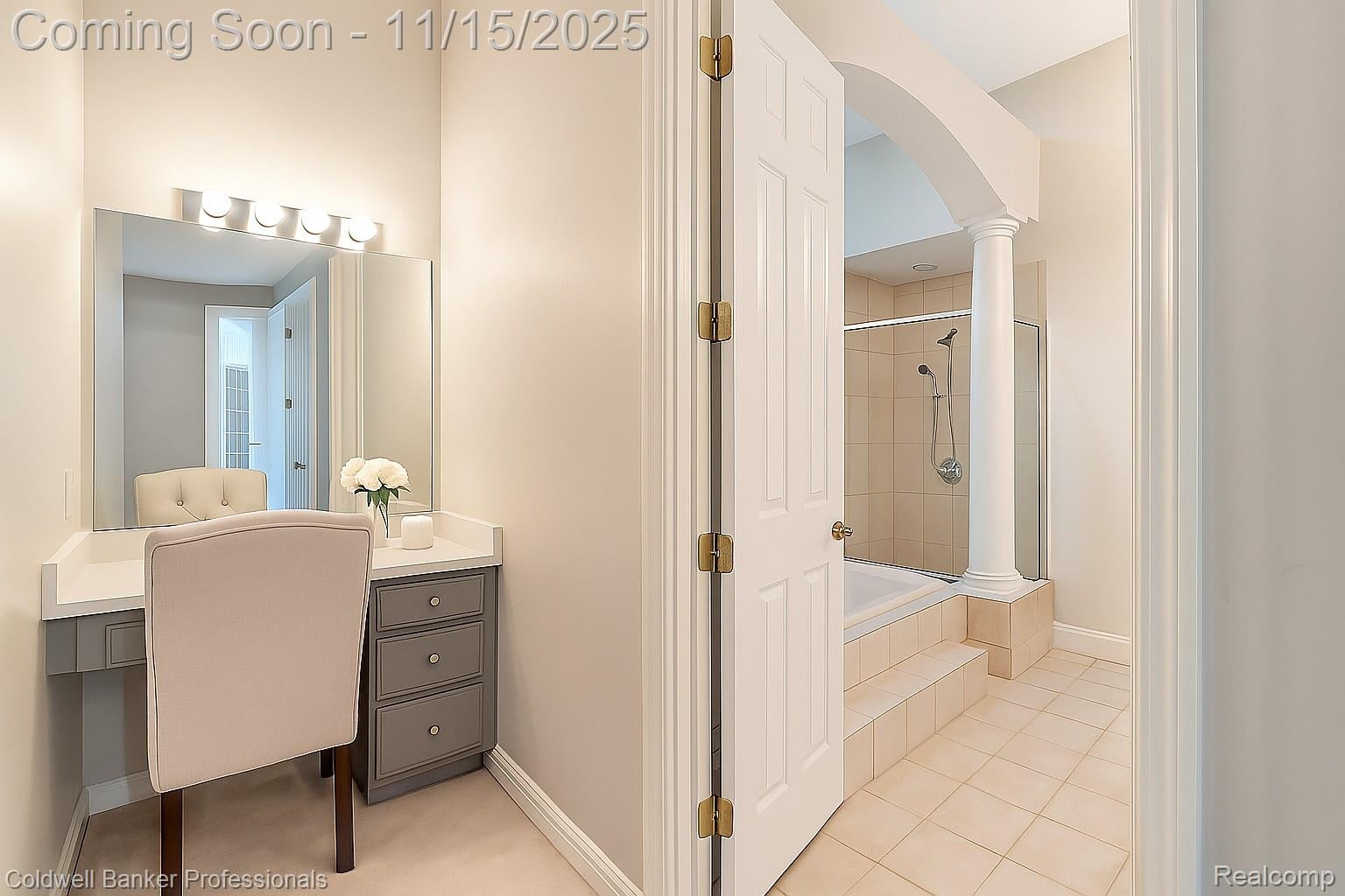 Clarkston, Michigan, 48348, United States, 4 Bedrooms Bedrooms, ,4 BathroomsBathrooms,Residential,For Sale,1992858