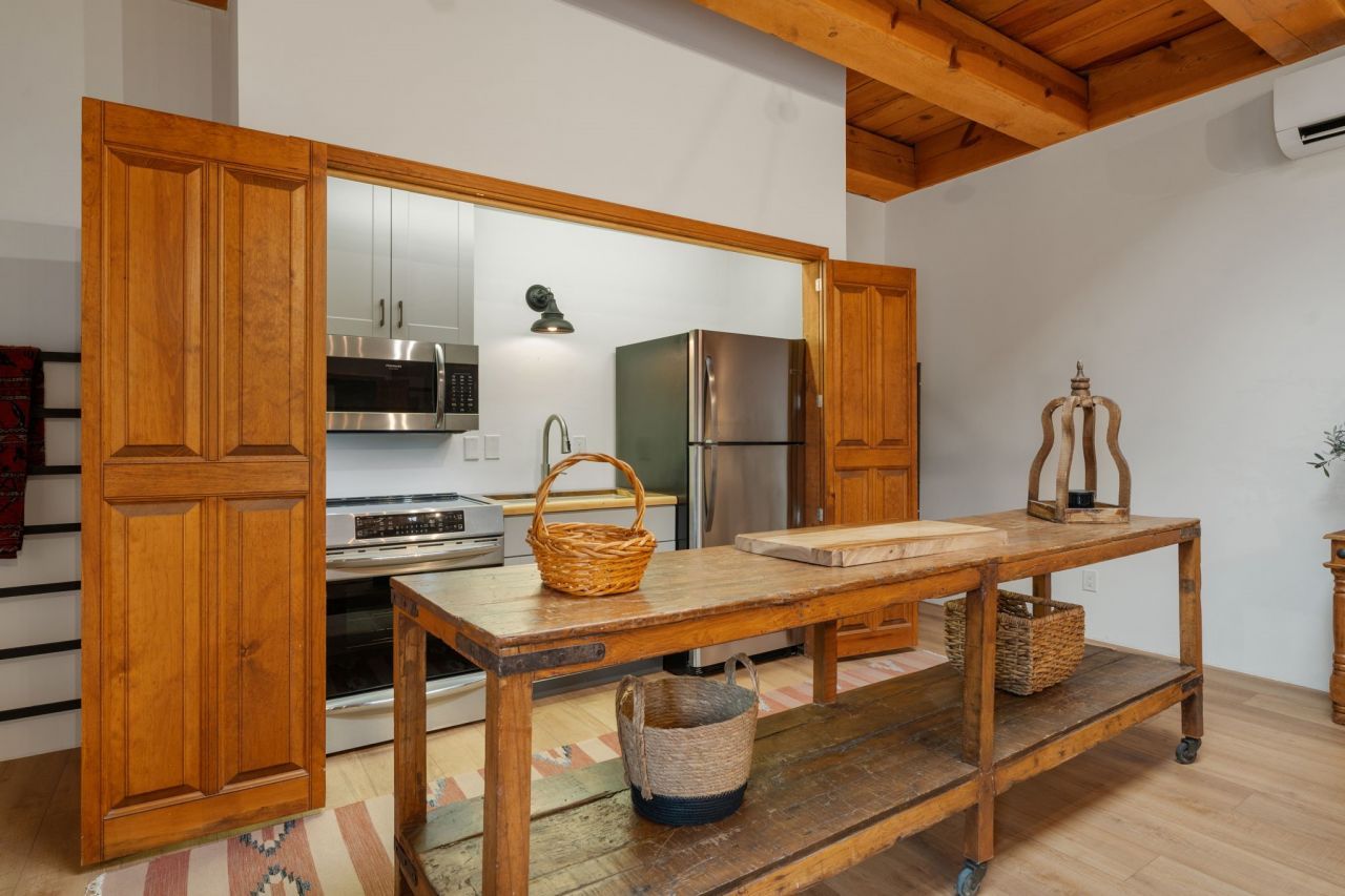 Santa Fe, New Mexico, 87501, United States, ,1 BathroomBathrooms,Residential,For Sale,1926126