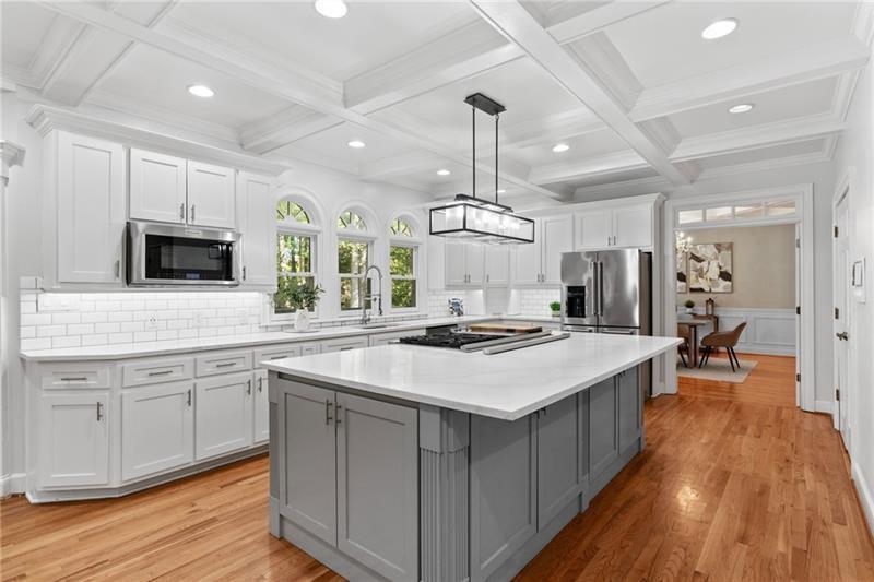 Buford, Georgia, 30518, United States, 6 Bedrooms Bedrooms, ,5 BathroomsBathrooms,Residential,For Sale,1976033