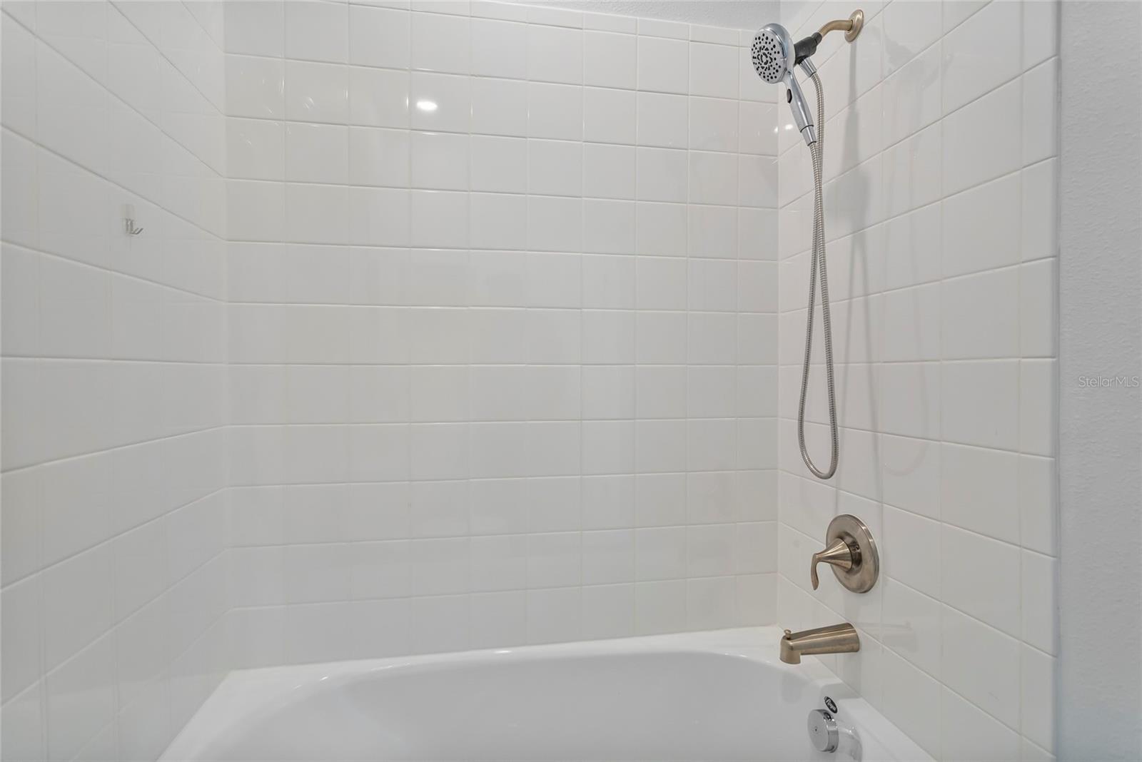 MOUNT DORA, Florida, 32757, United States, 4 Bedrooms Bedrooms, ,4 BathroomsBathrooms,Residential,For Sale,1978918