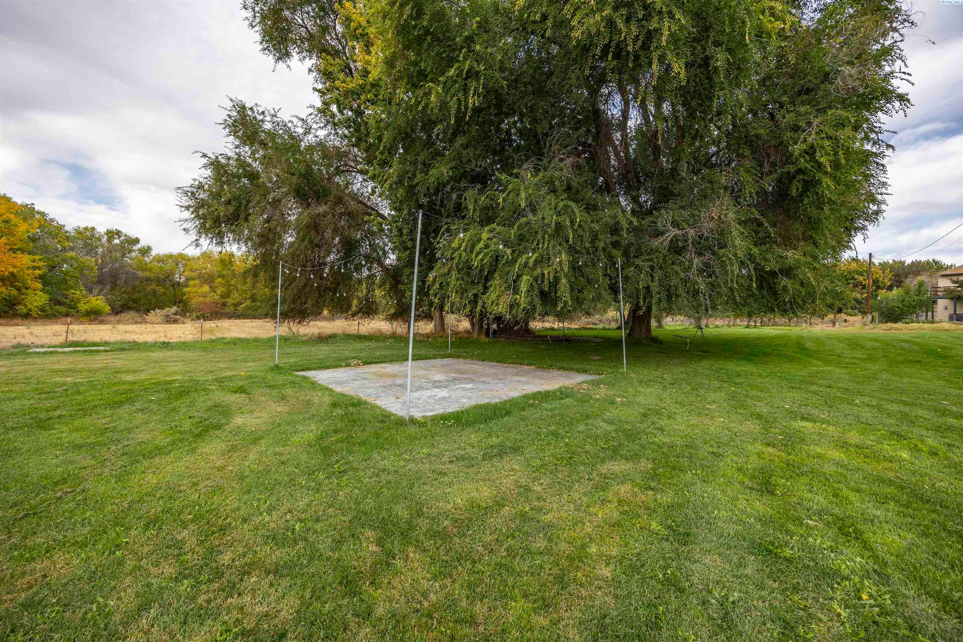 Richland, Washington, 99354, United States, 3 Bedrooms Bedrooms, ,2 BathroomsBathrooms,Residential,For Sale,1978459