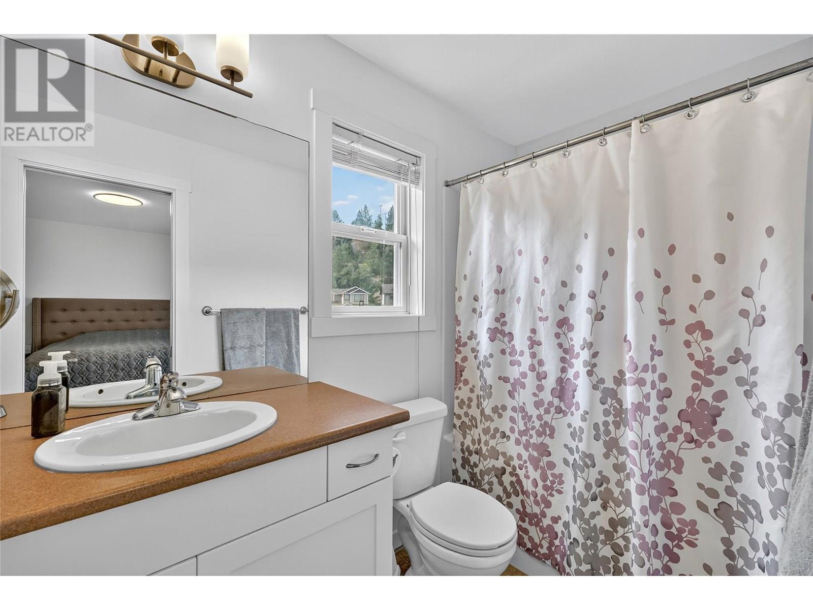 KELOWNA, British Columbia, V1W 4X9, CA, 4 Bedrooms Bedrooms, ,3 BathroomsBathrooms,Residential,For Sale,1898520