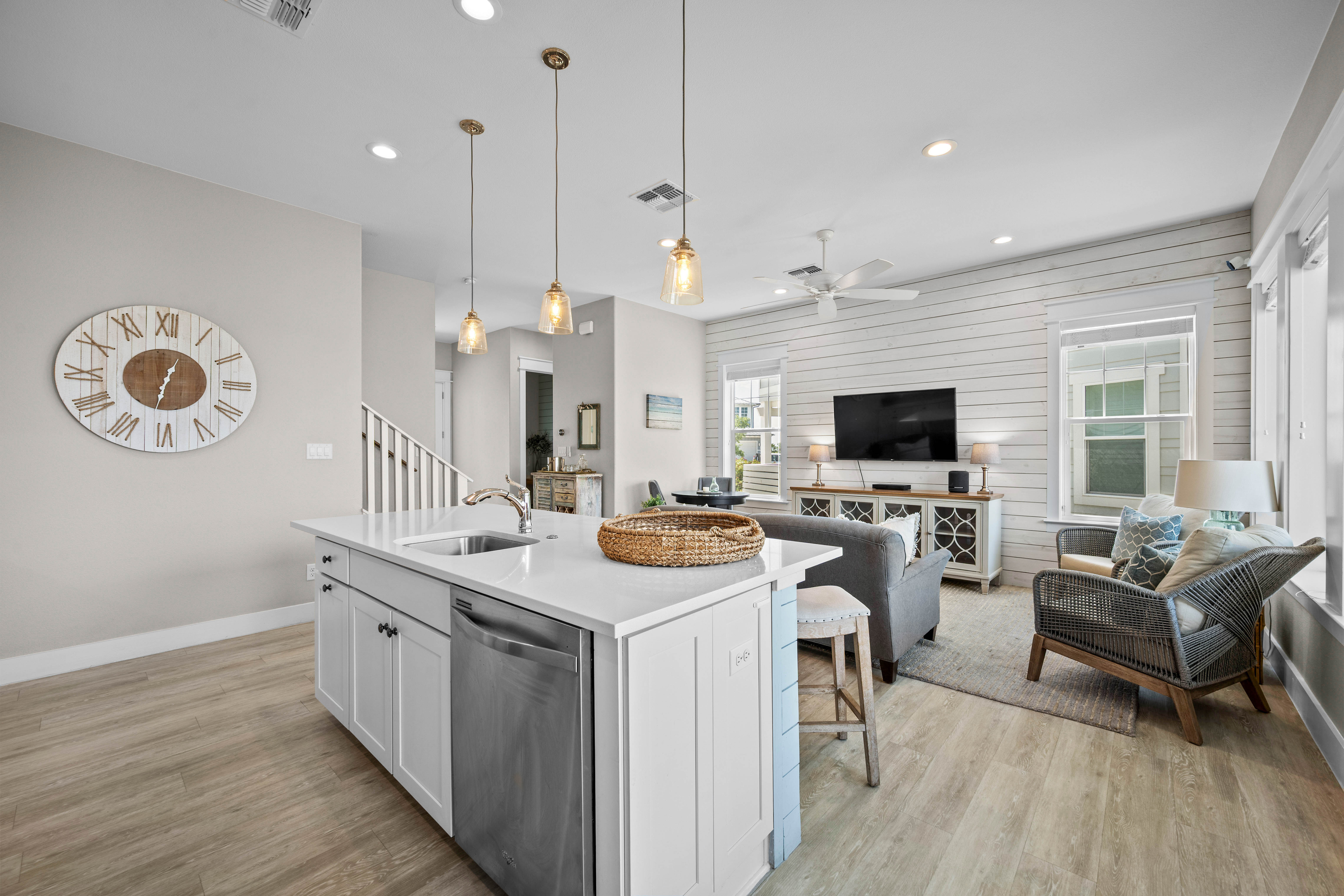  Relaxing 4BR Waterfront Condo - 物件實景