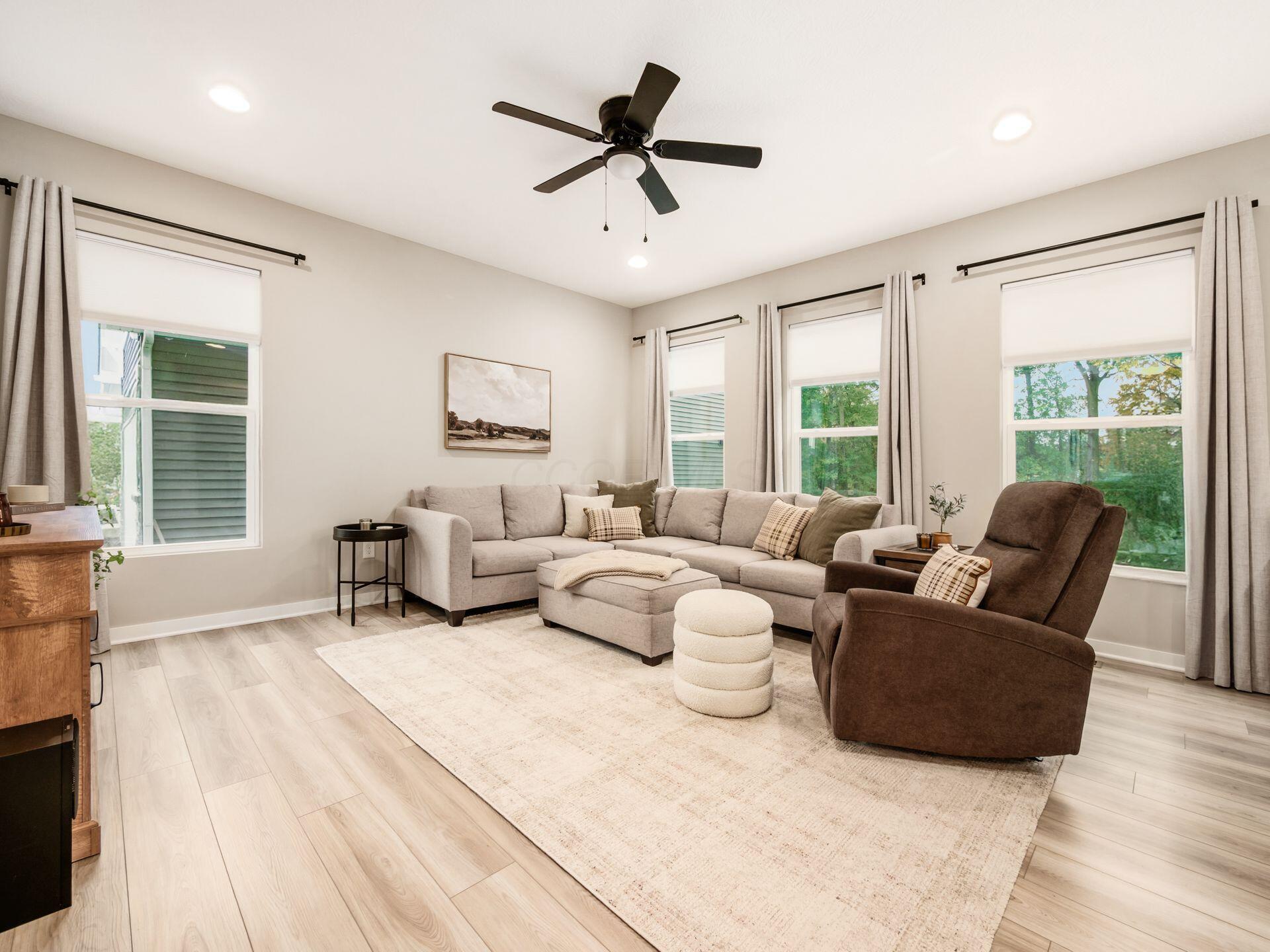 Powell, Ohio, 43065, United States, 3 Bedrooms Bedrooms, ,3 BathroomsBathrooms,Residential,For Sale,1970894