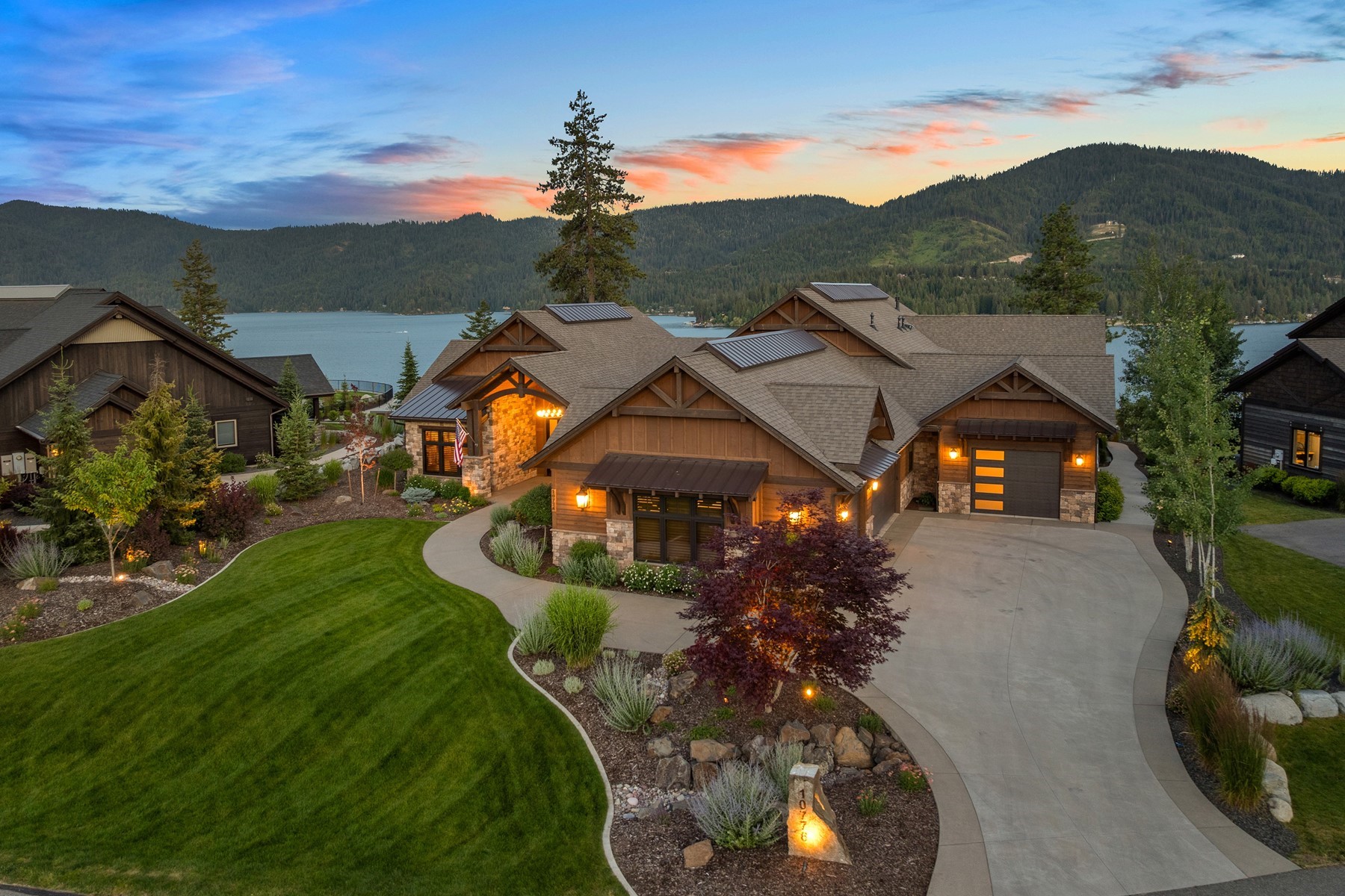  Rare Custom Retreat at Hayden Lake - 物件實景