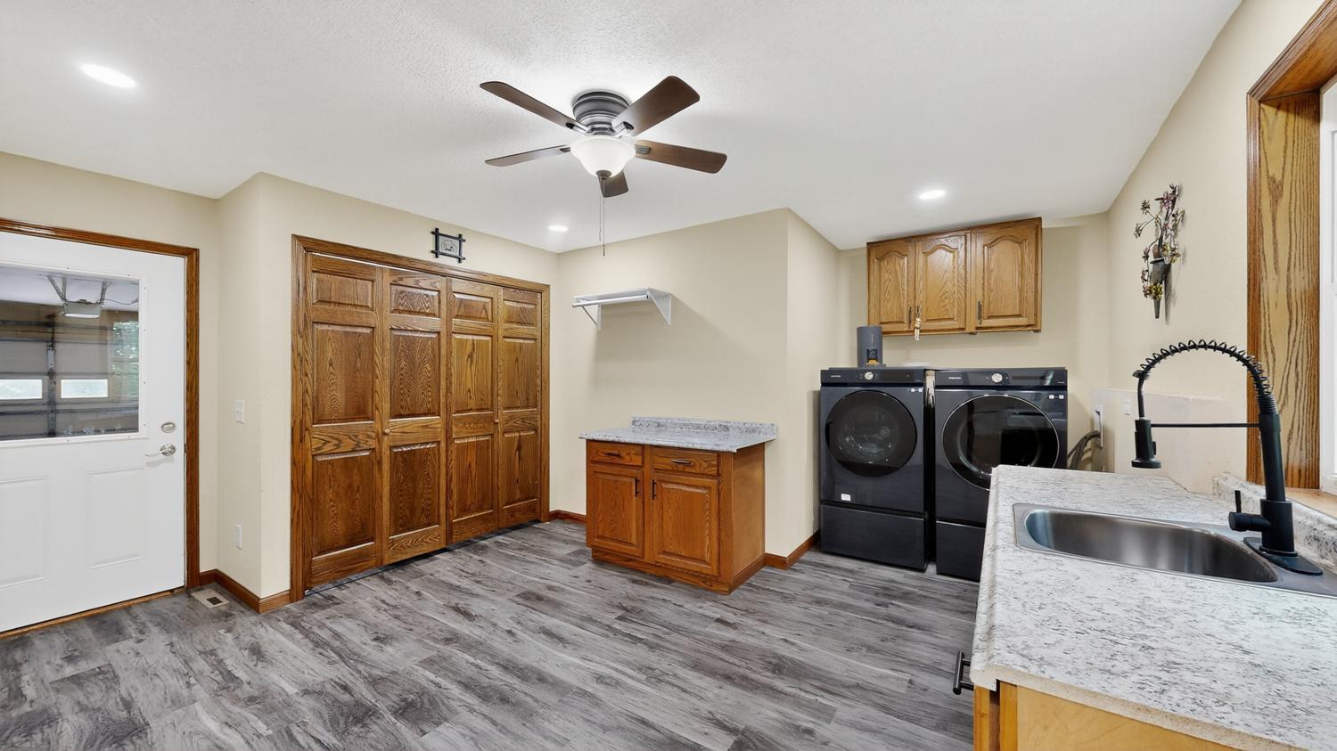 Udolpho Twp, Minnesota, 55917, United States, 5 Bedrooms Bedrooms, ,3 BathroomsBathrooms,Residential,For Sale,1940974