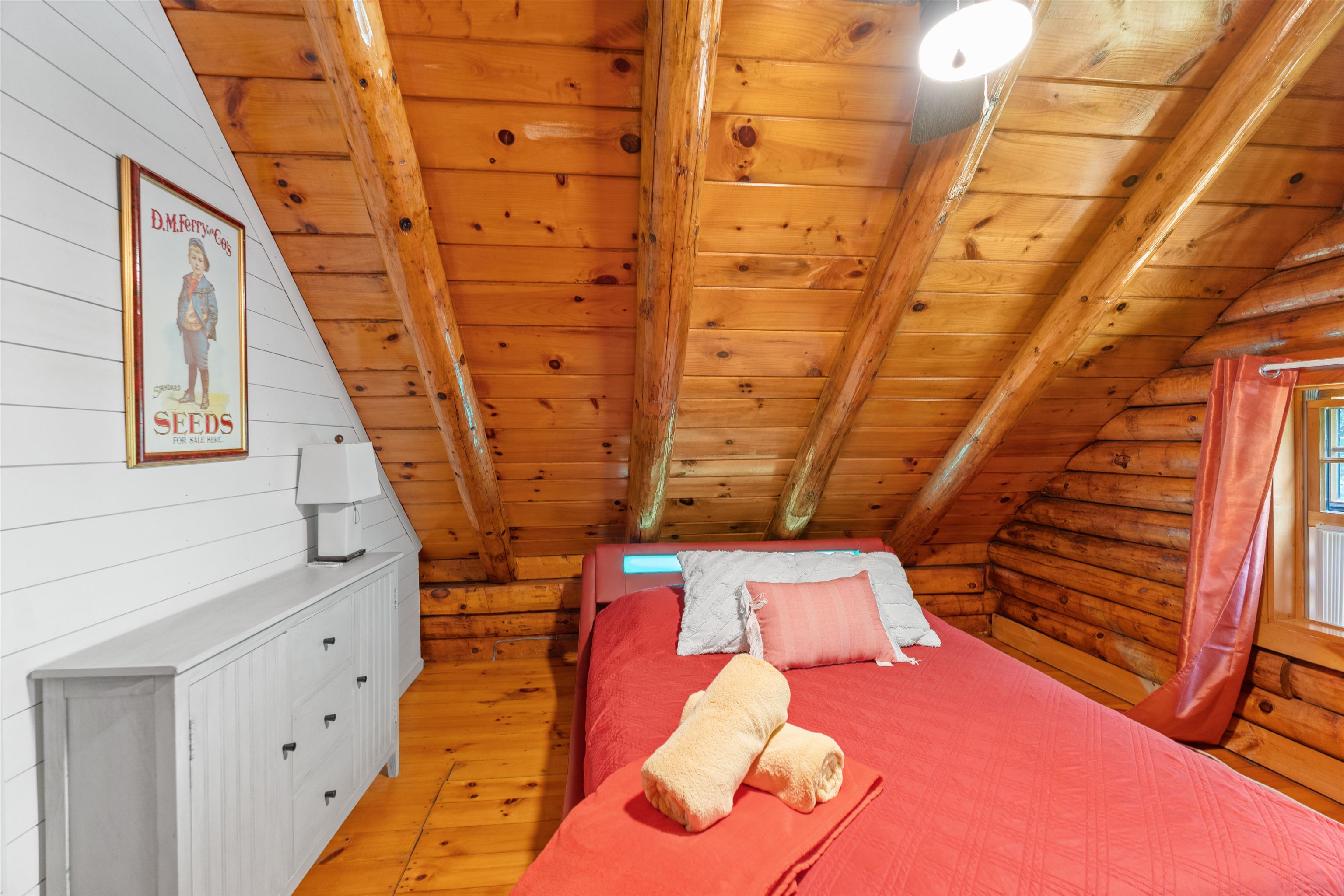 Alton, New Hampshire, 03810, United States, 4 Bedrooms Bedrooms, ,Residential,For Sale,1928654