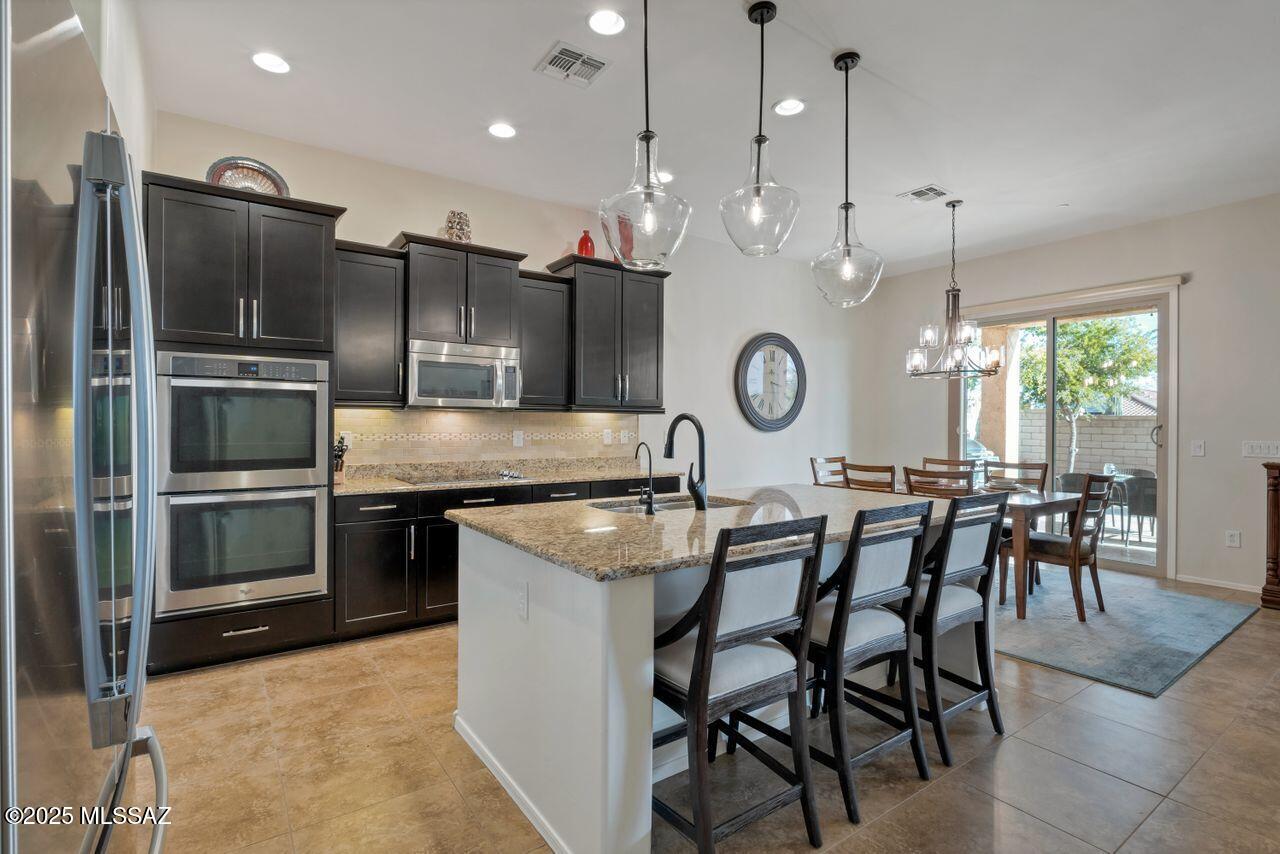 Marana, Arizona, 85658, United States, 3 Bedrooms Bedrooms, ,3 BathroomsBathrooms,Residential,For Sale,1947044