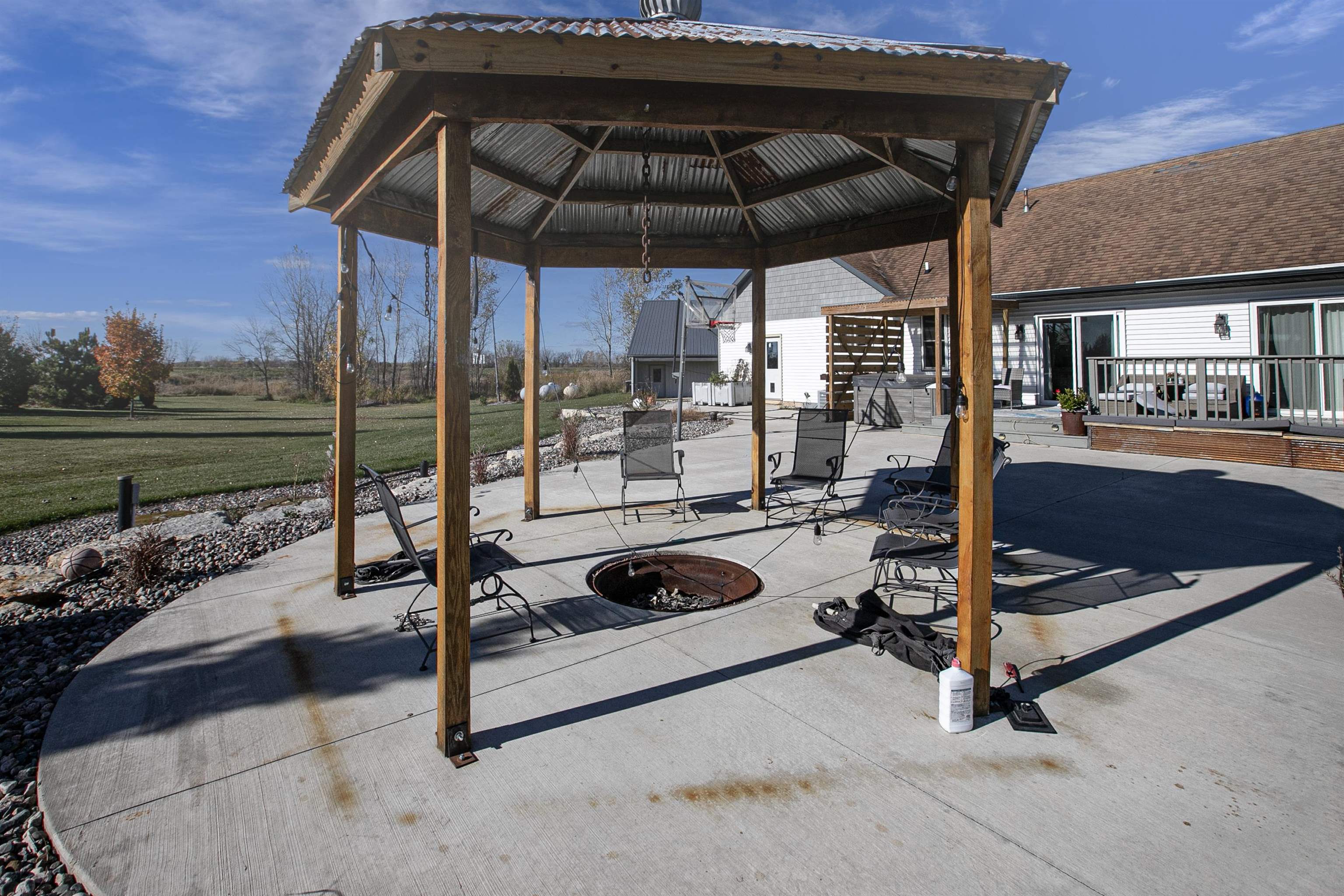 Pulaski, Wisconsin, 54162, United States, 3 Bedrooms Bedrooms, ,3 BathroomsBathrooms,Residential,For Sale,1975627