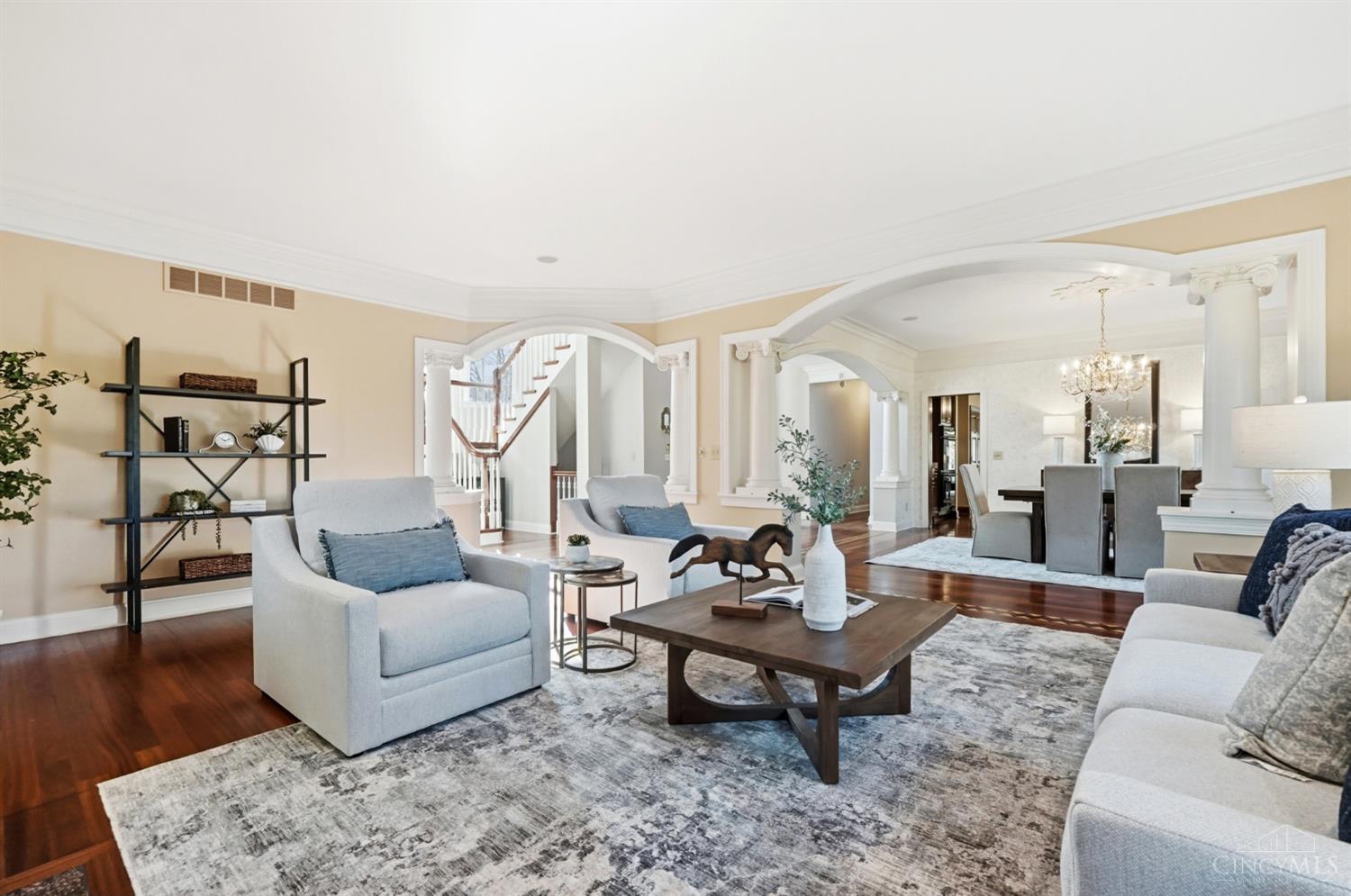 Anderson Twp, Ohio, 45230, United States, 5 Bedrooms Bedrooms, ,6 BathroomsBathrooms,Residential,For Sale,1988245