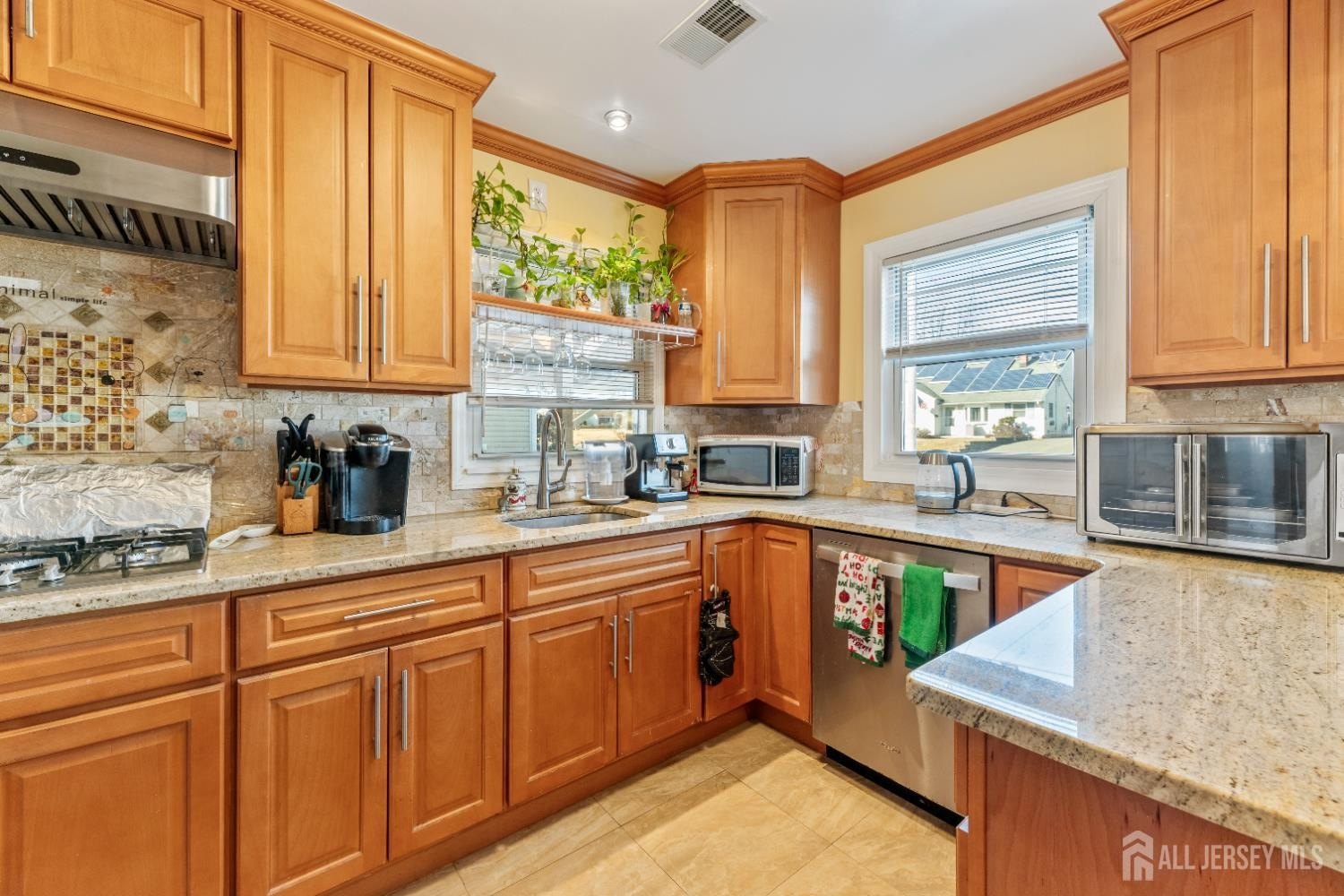 Edison, New Jersey, 08817, United States, 3 Bedrooms Bedrooms, ,2 BathroomsBathrooms,Residential,For Sale,2010060