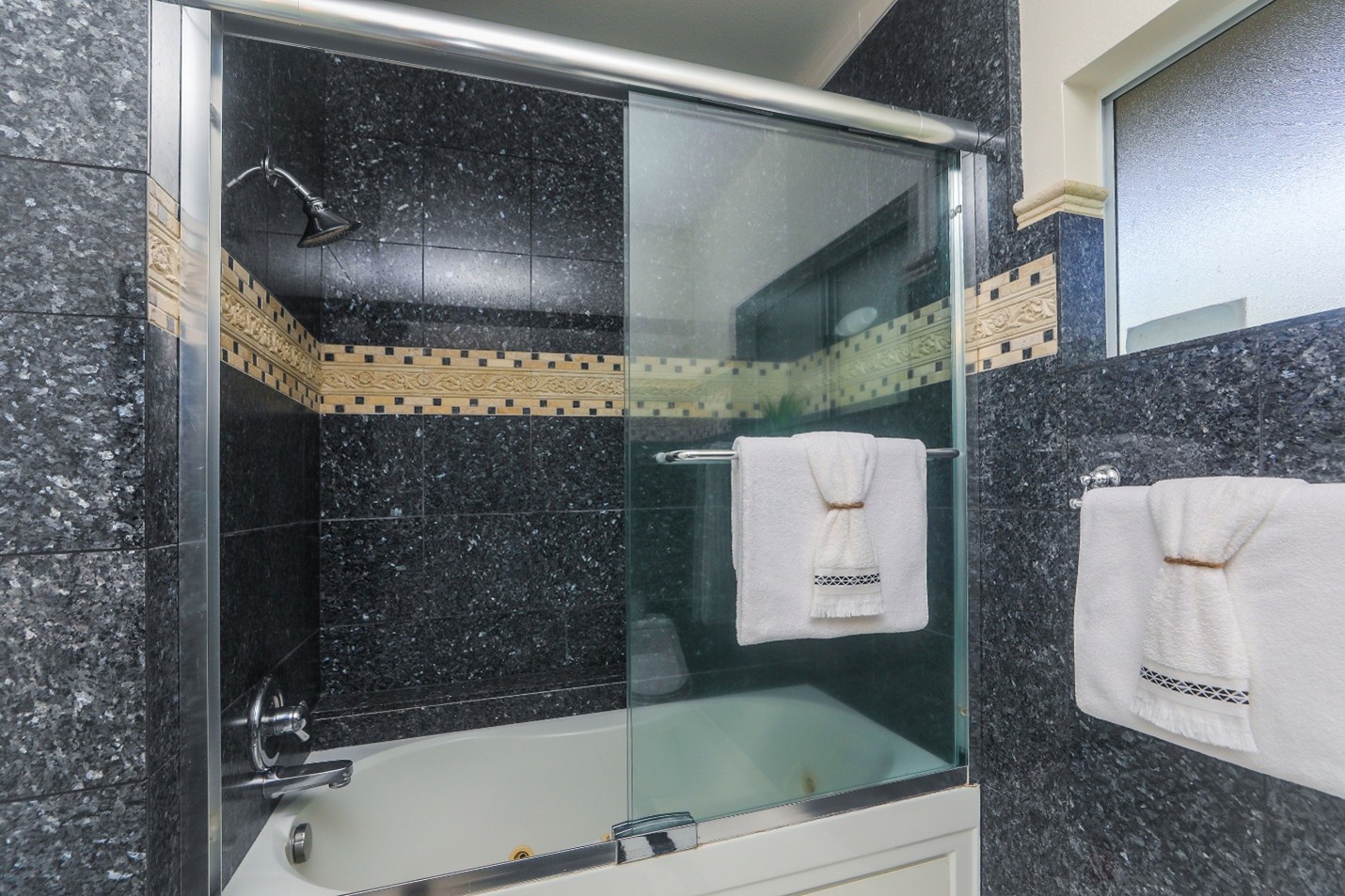 Kapolei, Hawaii, 96707, United States, 4 Bedrooms Bedrooms, ,4 BathroomsBathrooms,Residential,For Sale,1978754