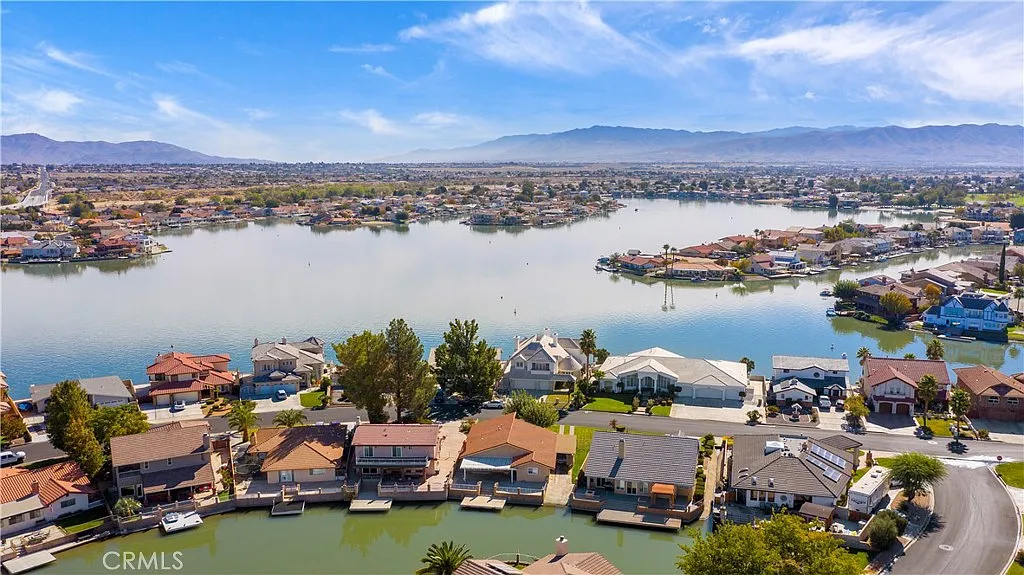 Victorvile, California, 92395, United States, 4 Bedrooms Bedrooms, ,2 BathroomsBathrooms,Residential,For Sale,1978607