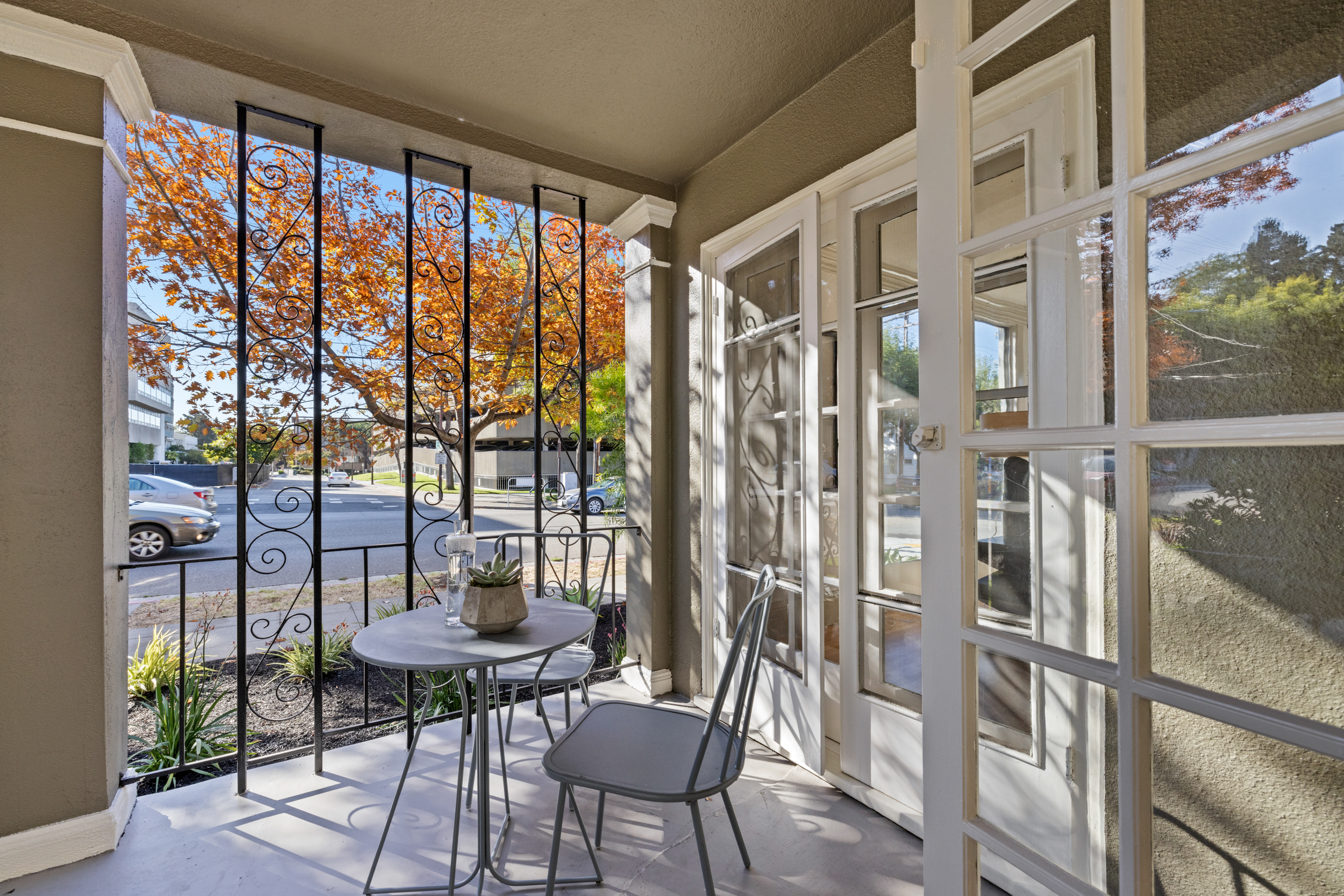  Classic Berkeley Charm Meets Versatility: Elmwood Home Plus Duplex - 物件實景