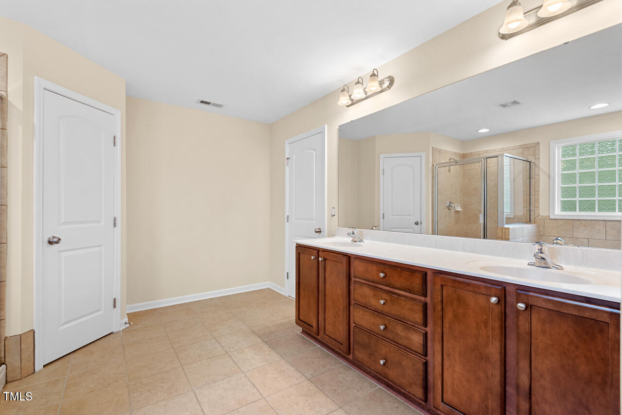 Durham, North Carolina, 27707, United States, 4 Bedrooms Bedrooms, ,3 BathroomsBathrooms,Residential,For Sale,1903615