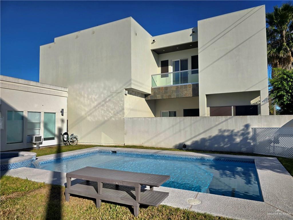 McAllen, Texas, 78503, United States, 5 Bedrooms Bedrooms, ,6 BathroomsBathrooms,Residential,For Sale,1708580