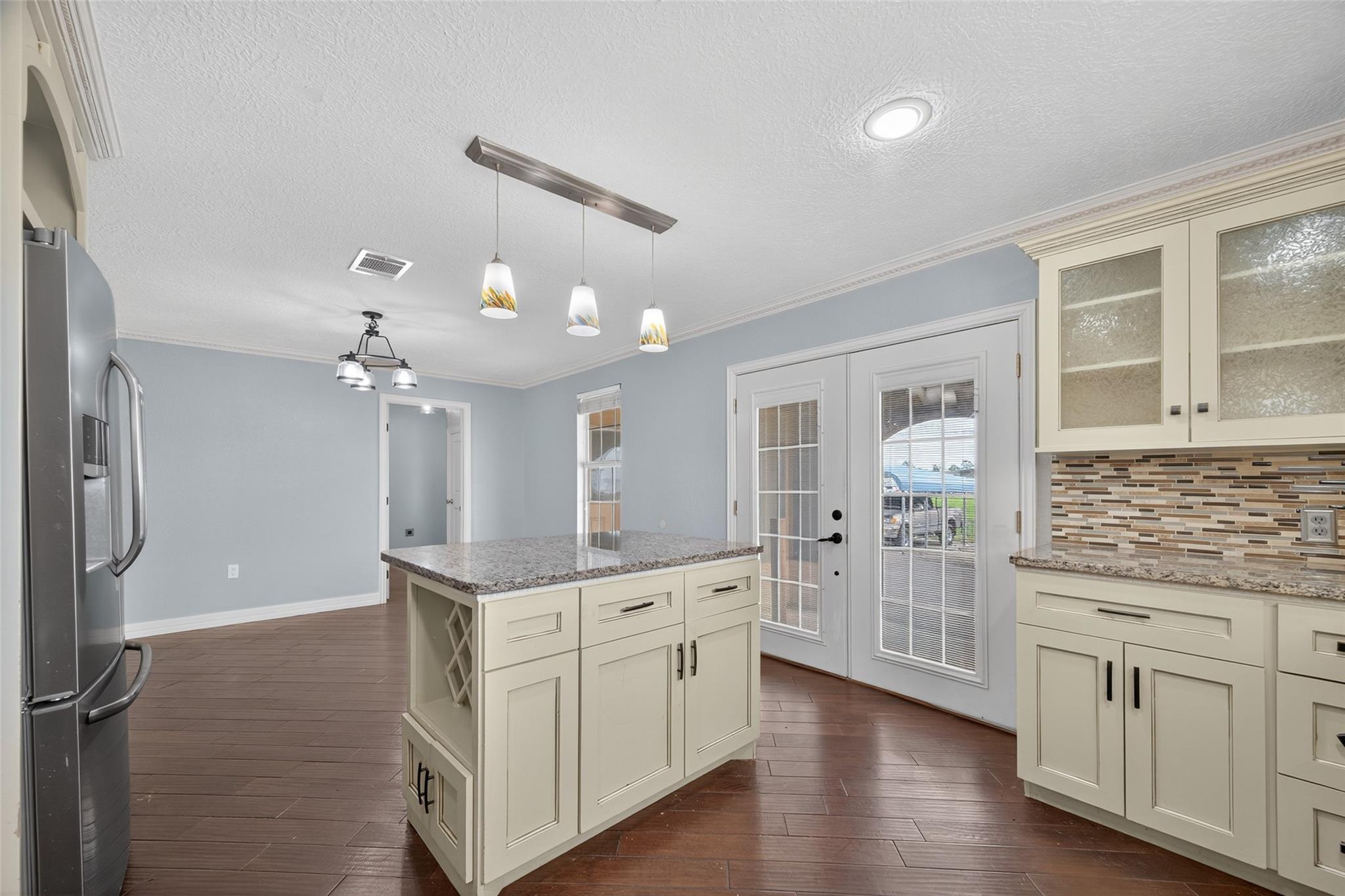 Channelview, Texas, 77530, United States, 12 Bedrooms Bedrooms, ,8 BathroomsBathrooms,Residential,For Sale,1977547