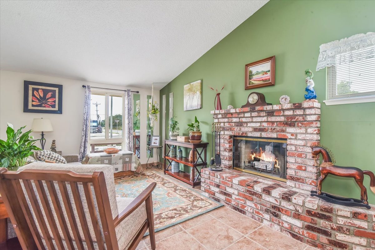 Lompoc, California, 93436, United States, 3 Bedrooms Bedrooms, ,1 BathroomBathrooms,Residential,For Sale,1906815