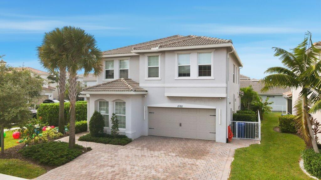 Hollywood, Florida, 33021, United States, 5 Bedrooms Bedrooms, ,3 BathroomsBathrooms,Residential,For Sale,1990187