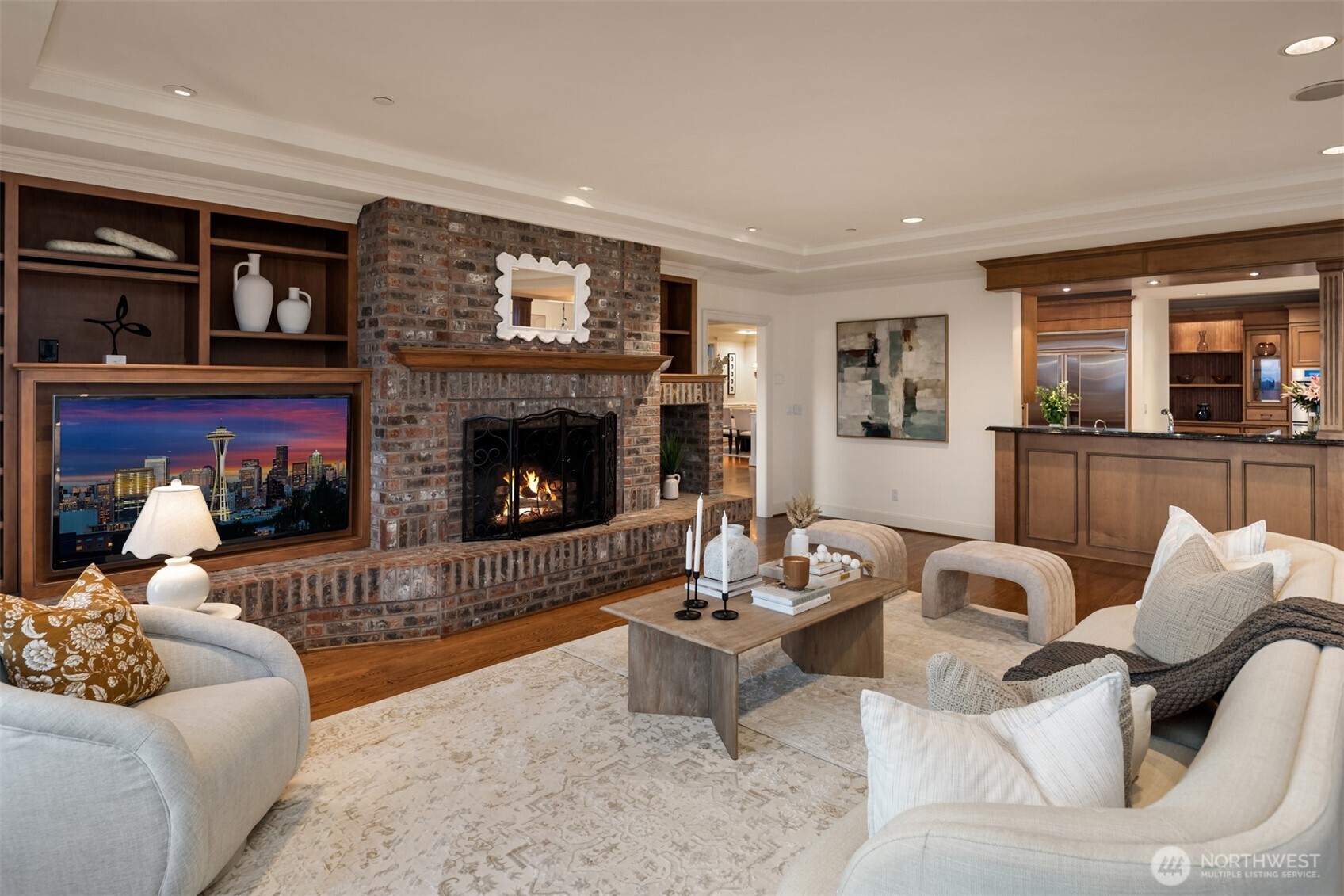 Clyde Hill, Washington, 98004, United States, 4 Bedrooms Bedrooms, ,4 BathroomsBathrooms,Residential,For Sale,1805060